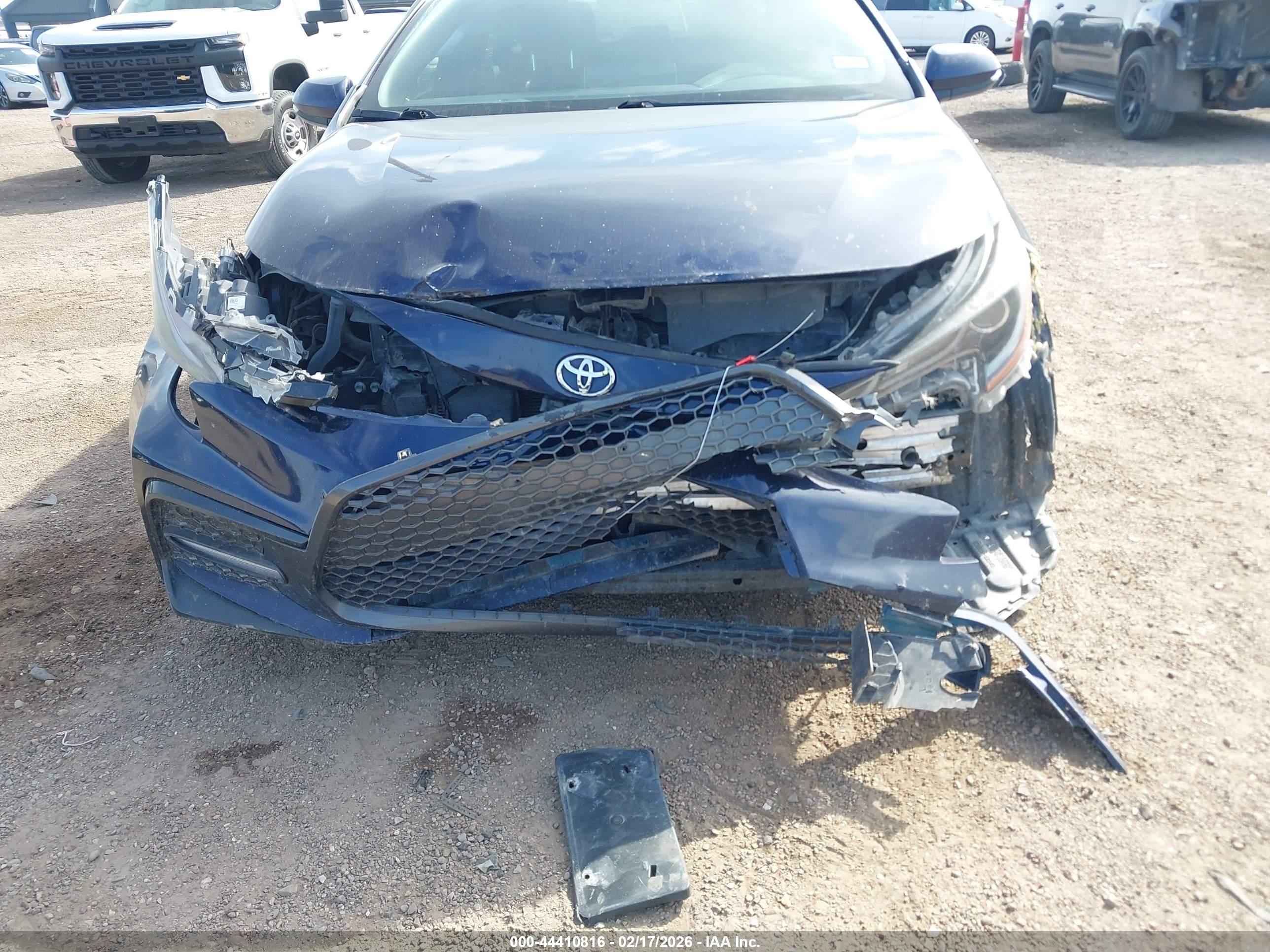 TOYOTA COROLLA image 6