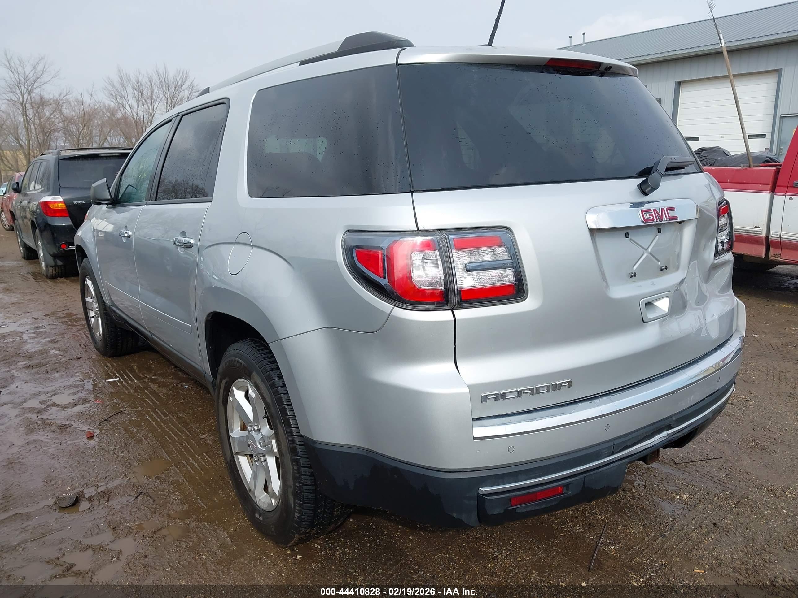 GMC ACADIA image 3