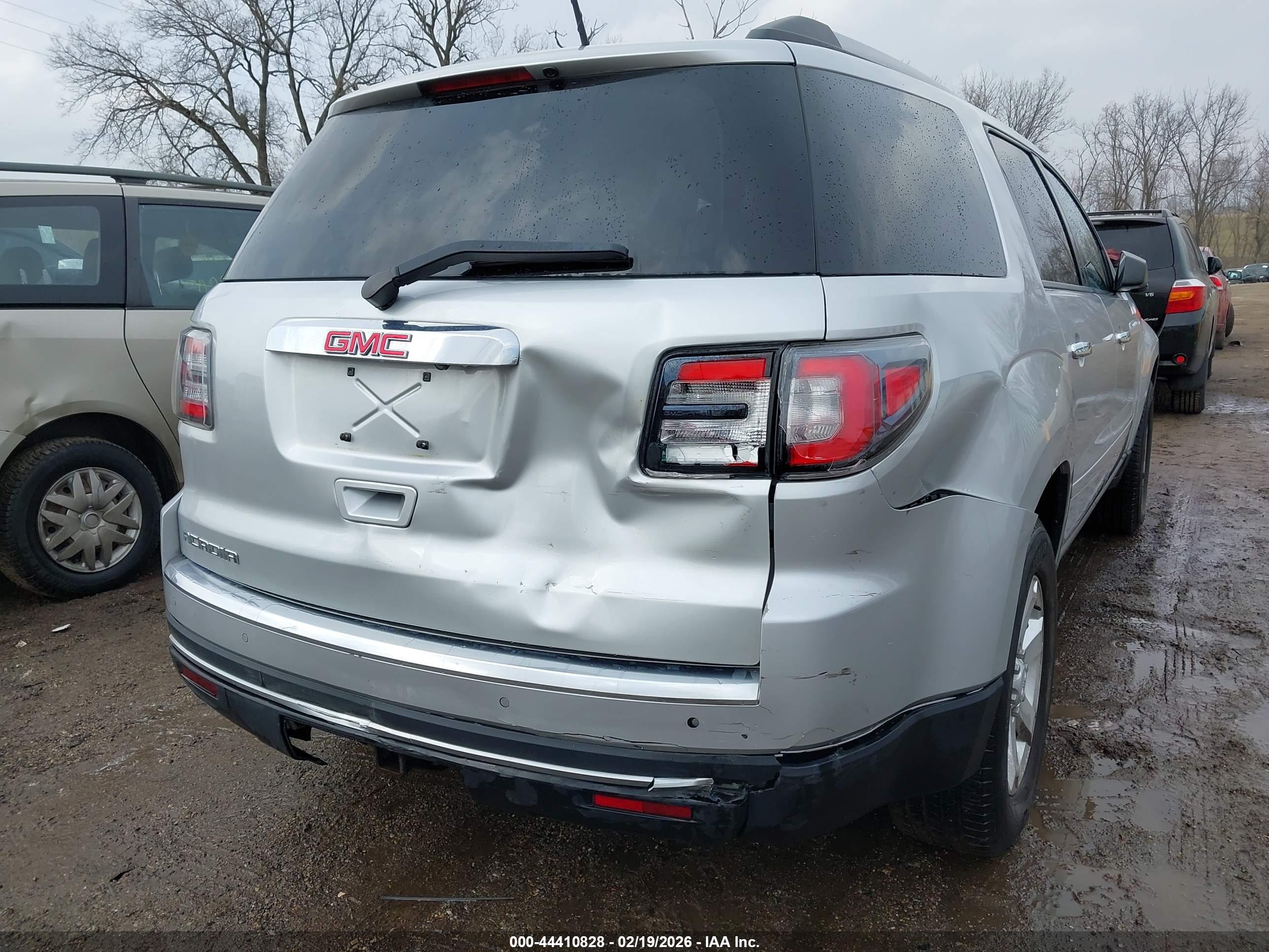 GMC ACADIA image 6