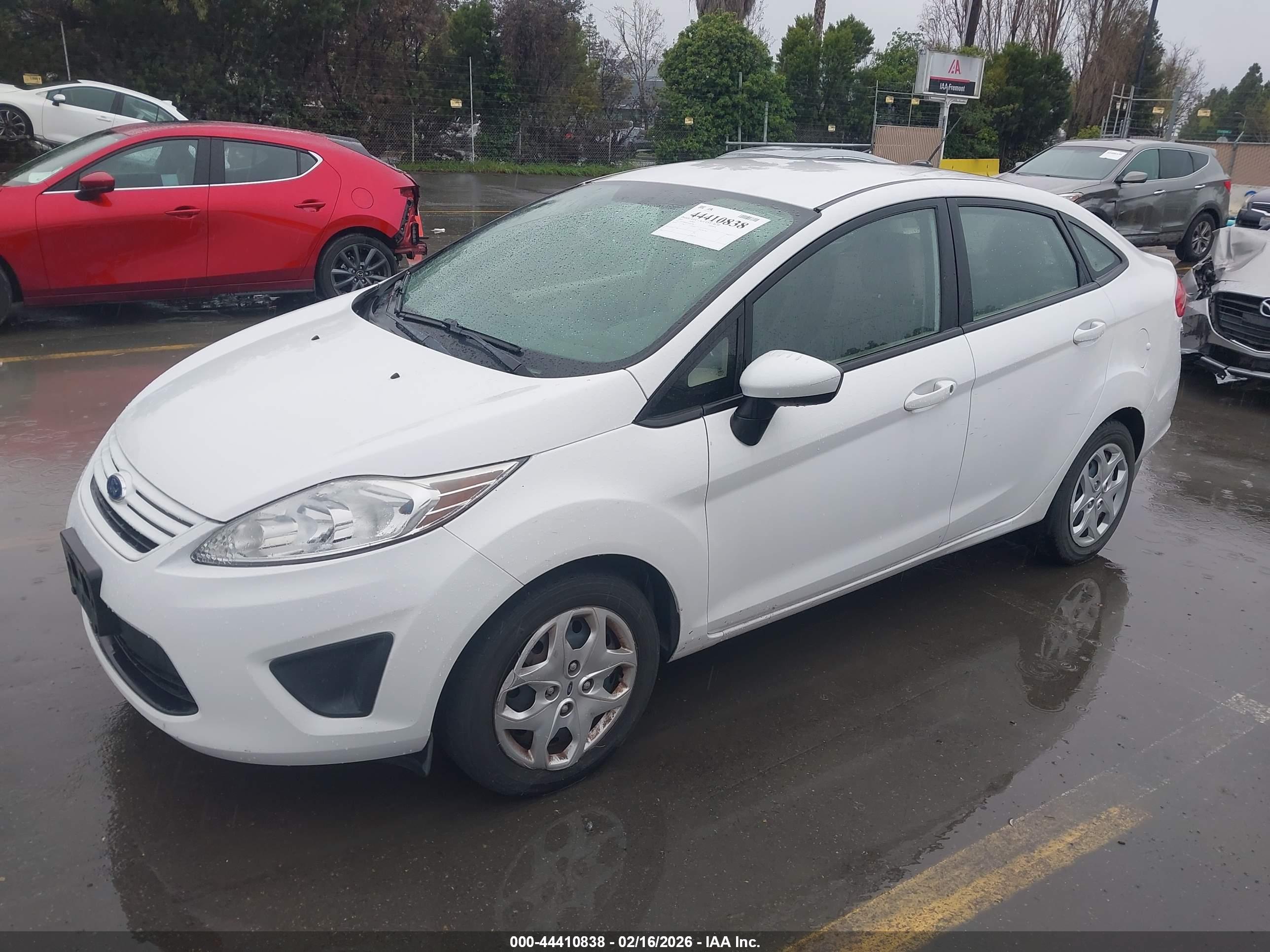 FORD FIESTA image 2
