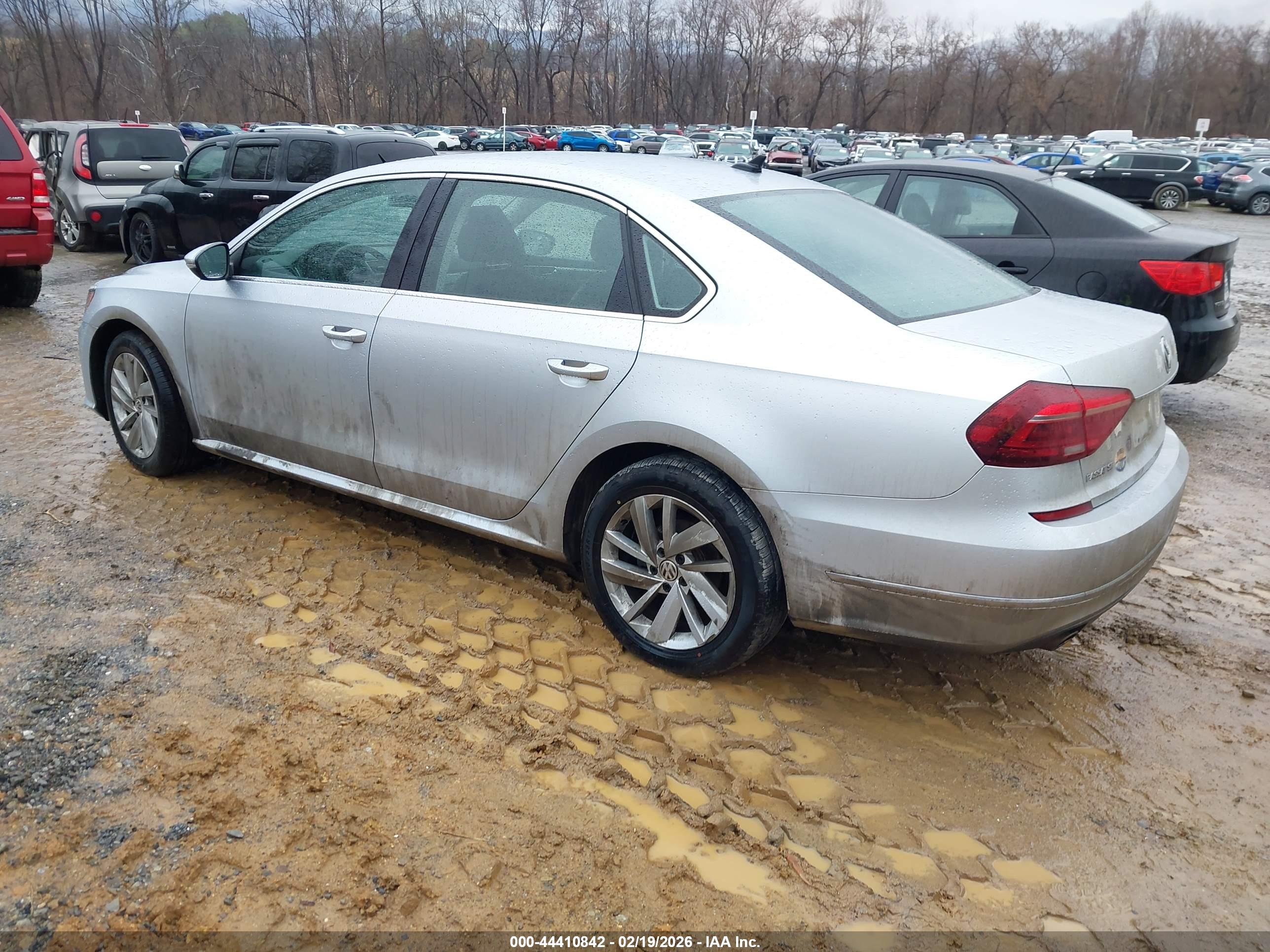 VOLKSWAGEN PASSAT image 3