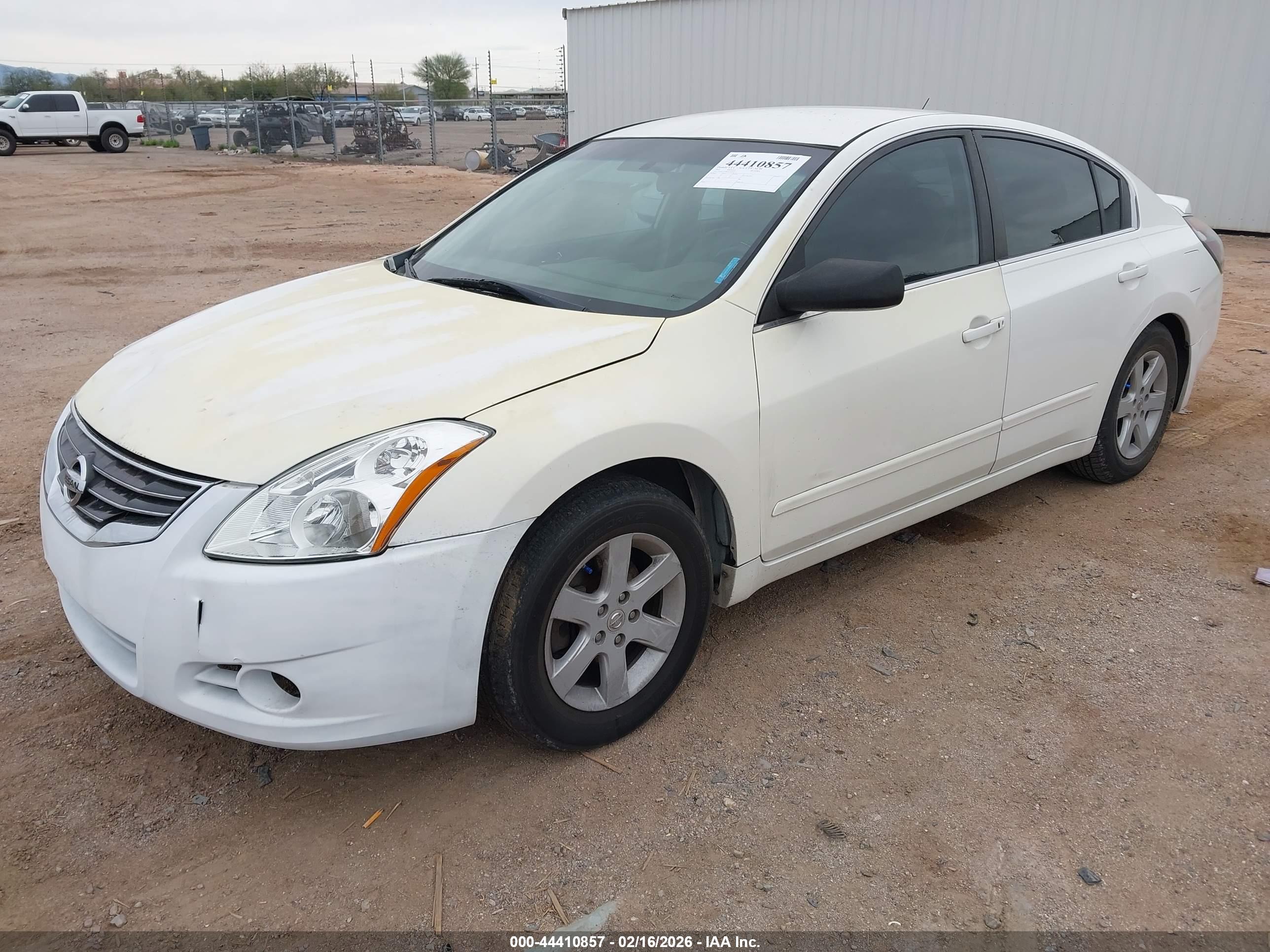 NISSAN ALTIMA image 2