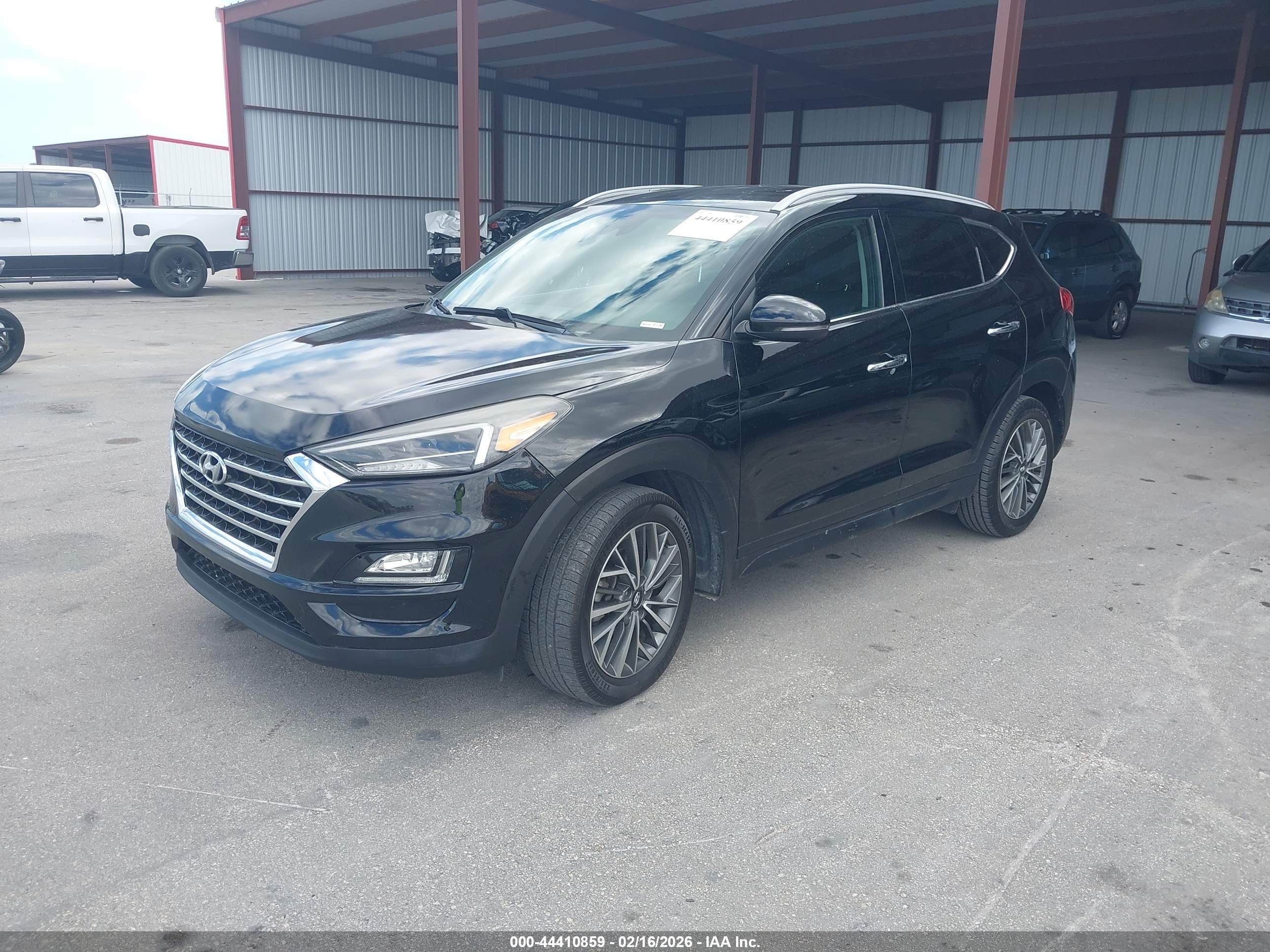 HYUNDAI TUCSON image 2