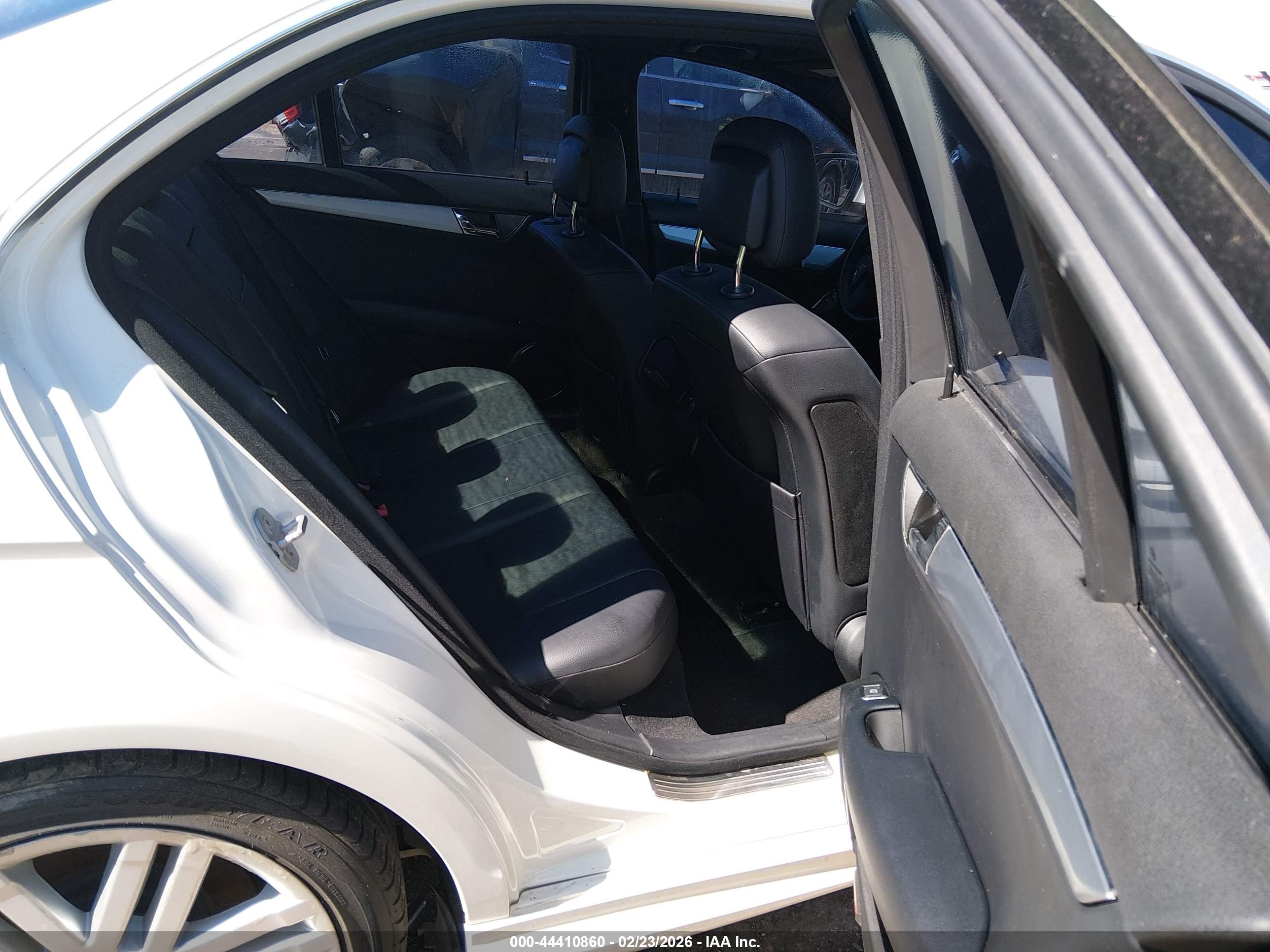 MERCEDES-BENZ C image 8