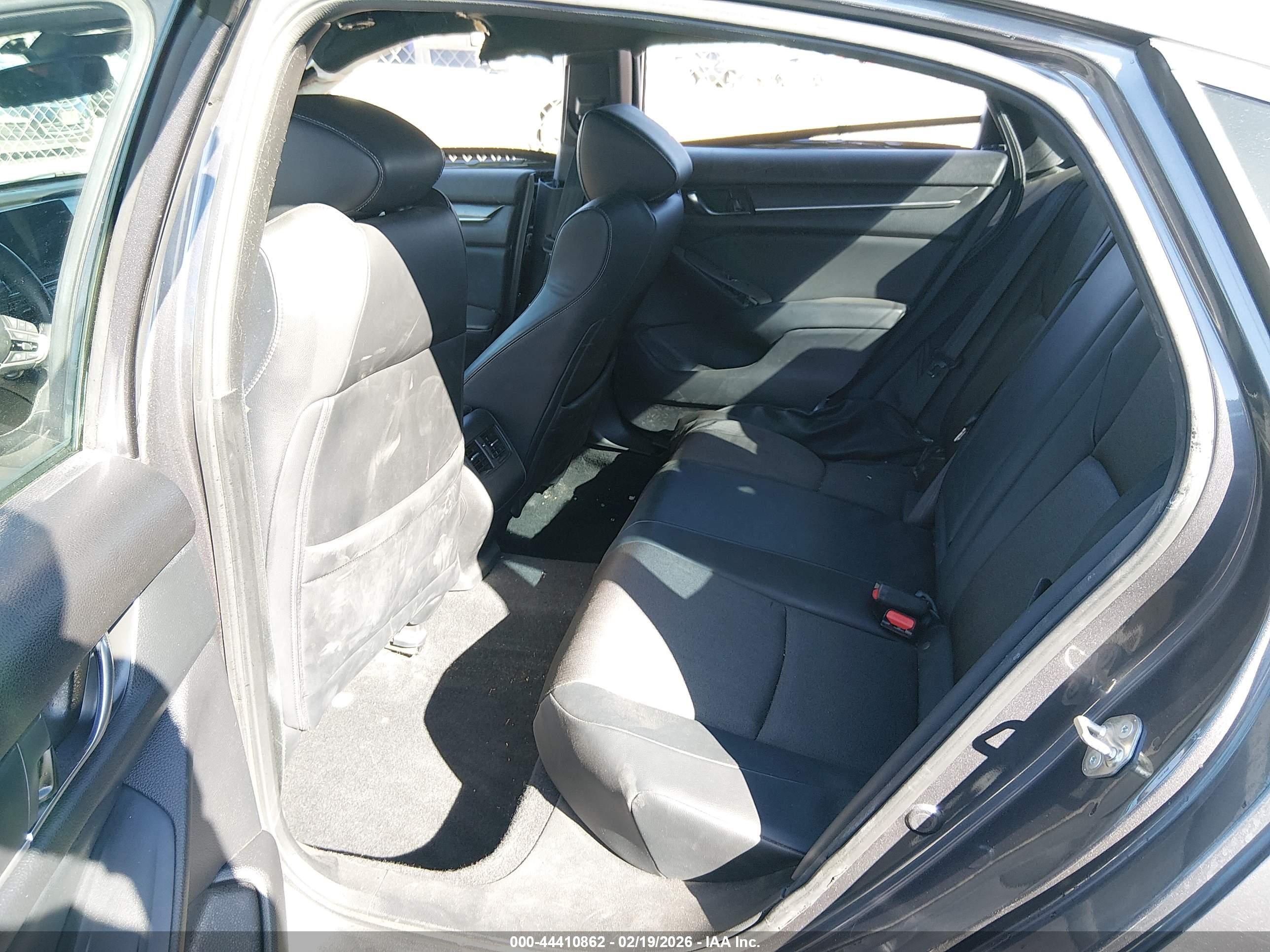 HONDA ACCORD image 8