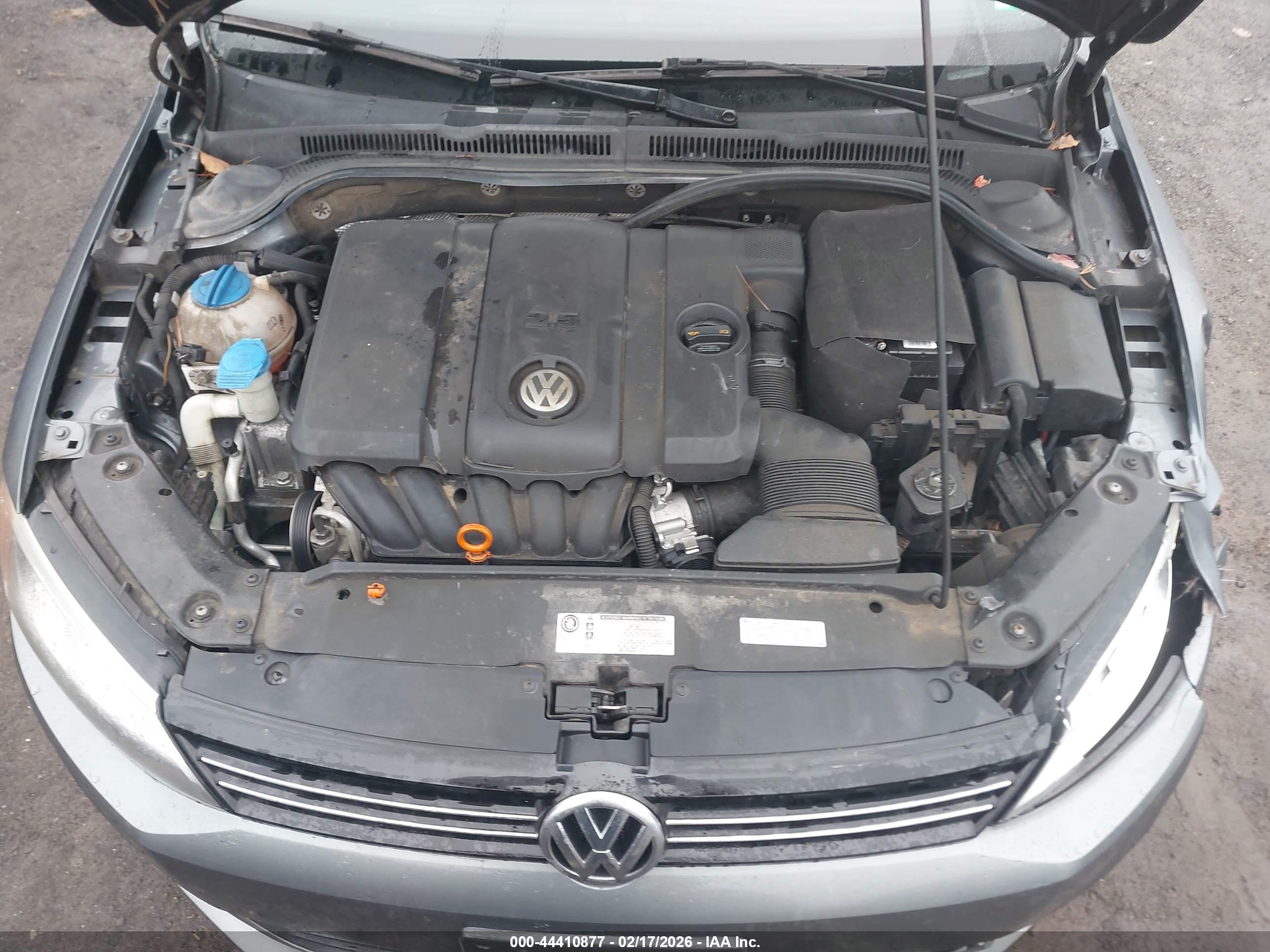 VOLKSWAGEN JETTA image 10