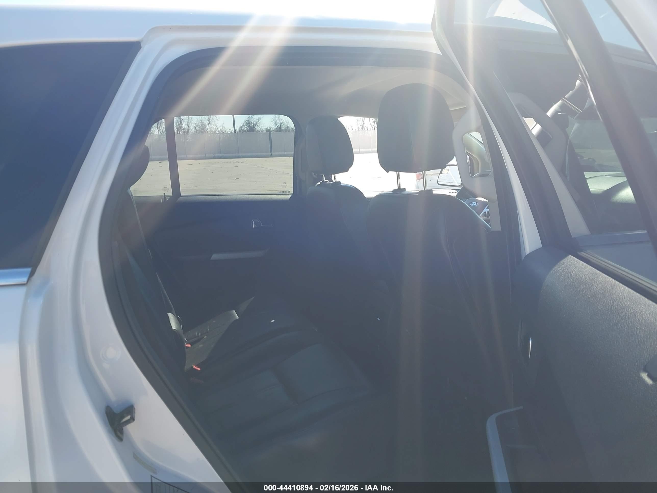 FORD EDGE image 8