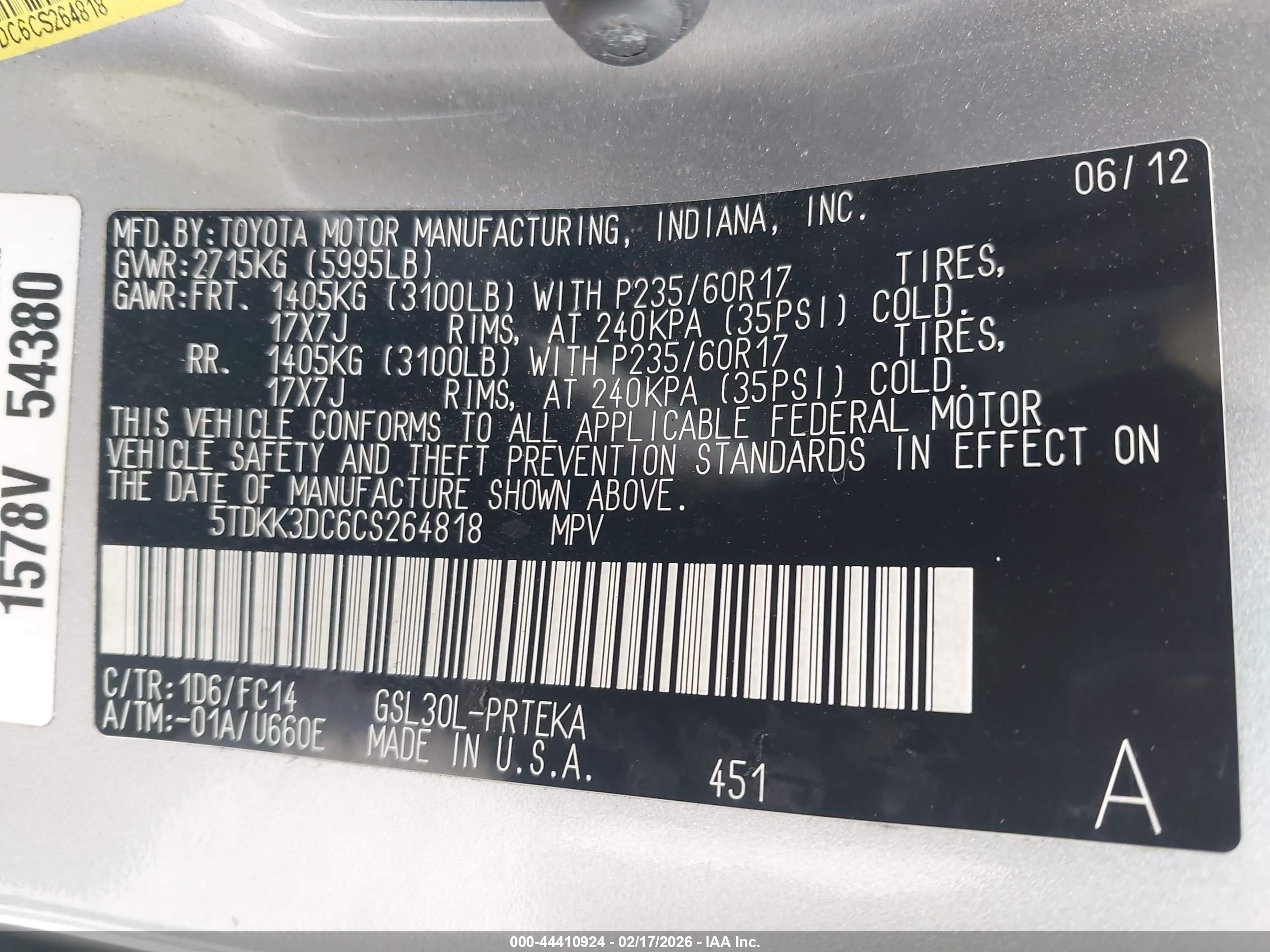 TOYOTA SIENNA image 9