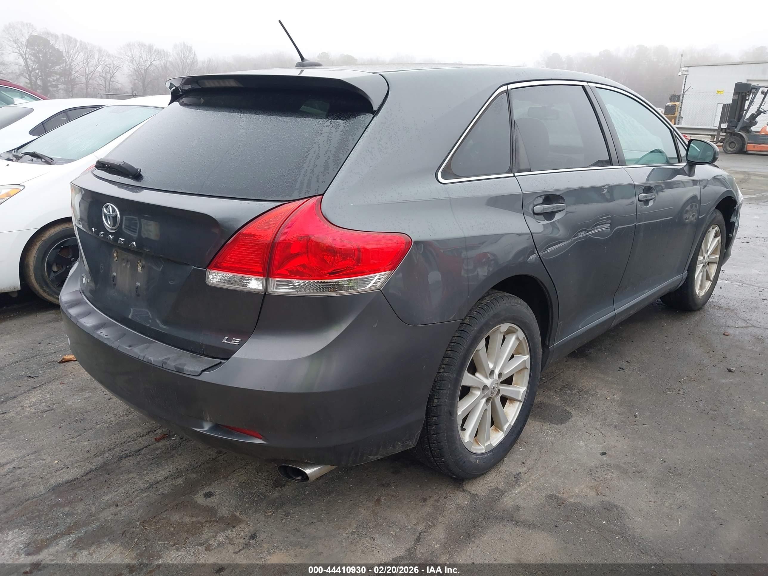TOYOTA VENZA image 4