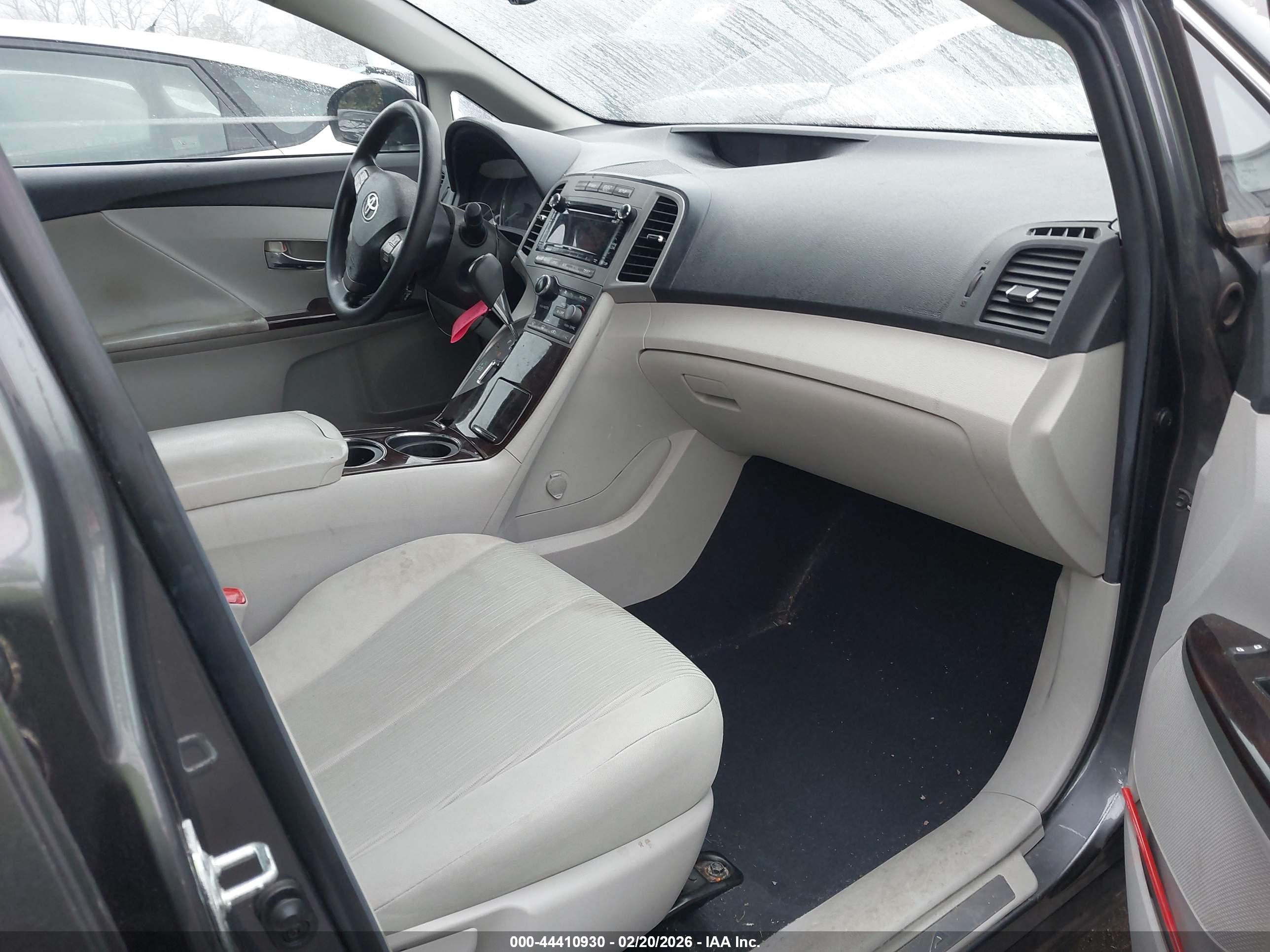 TOYOTA VENZA image 5
