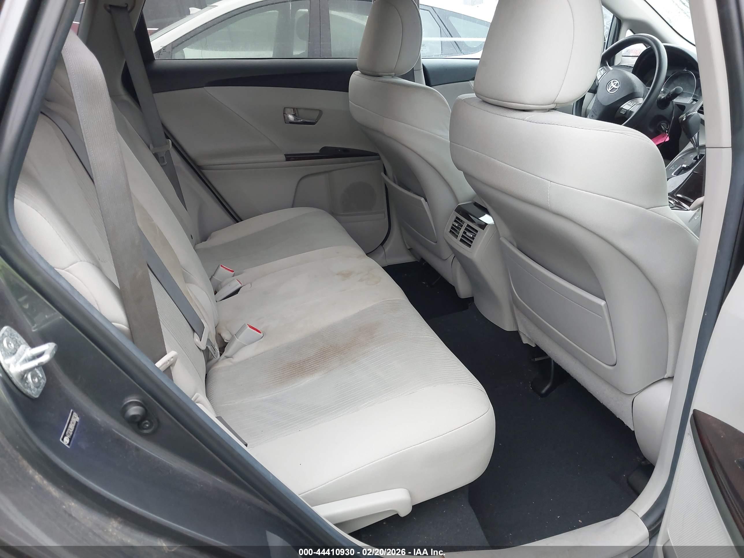 TOYOTA VENZA image 8