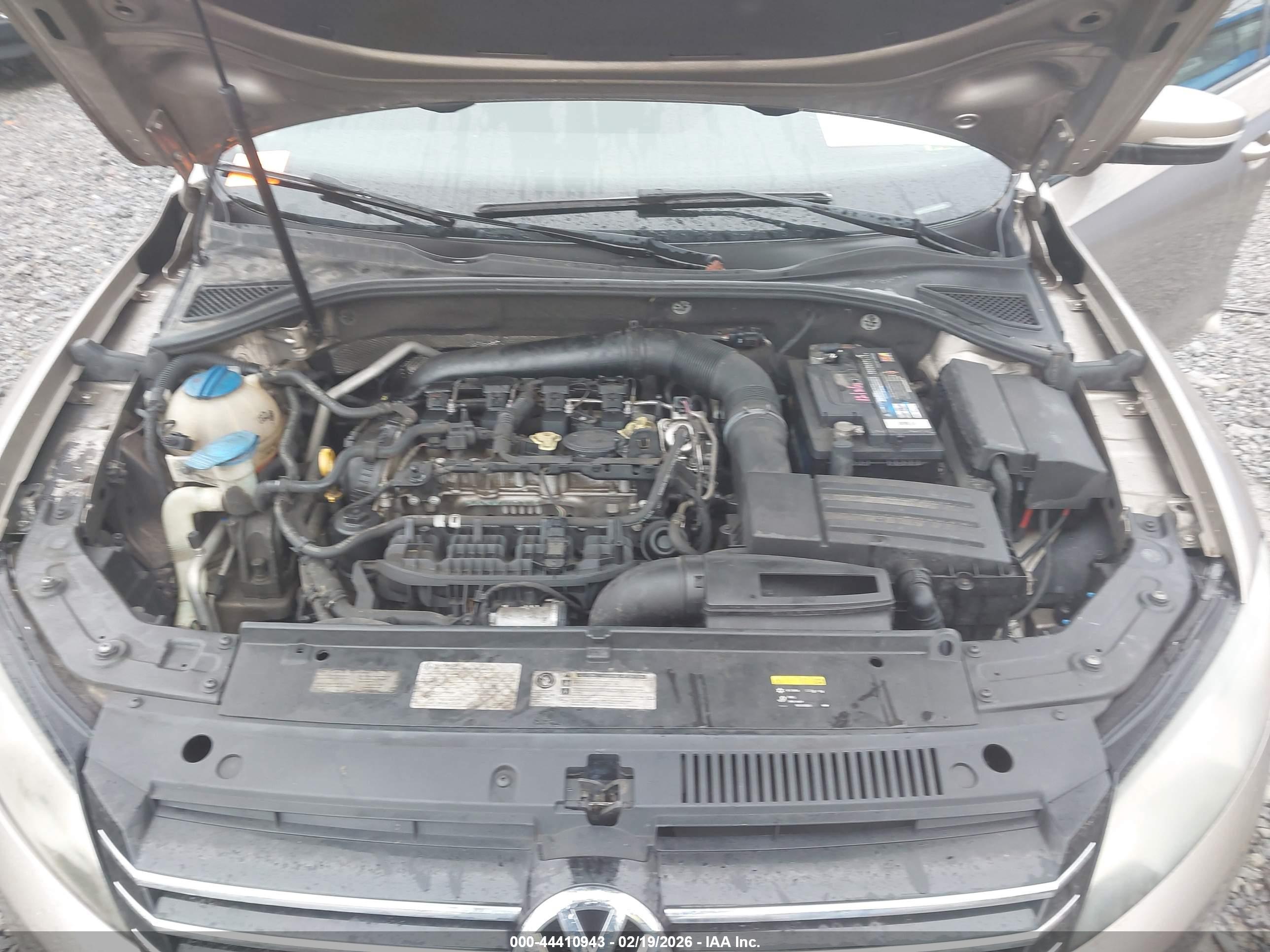 VOLKSWAGEN PASSAT image 10