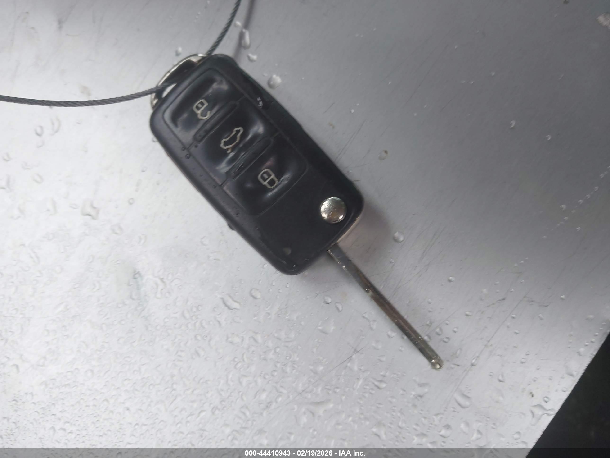 VOLKSWAGEN PASSAT image 11