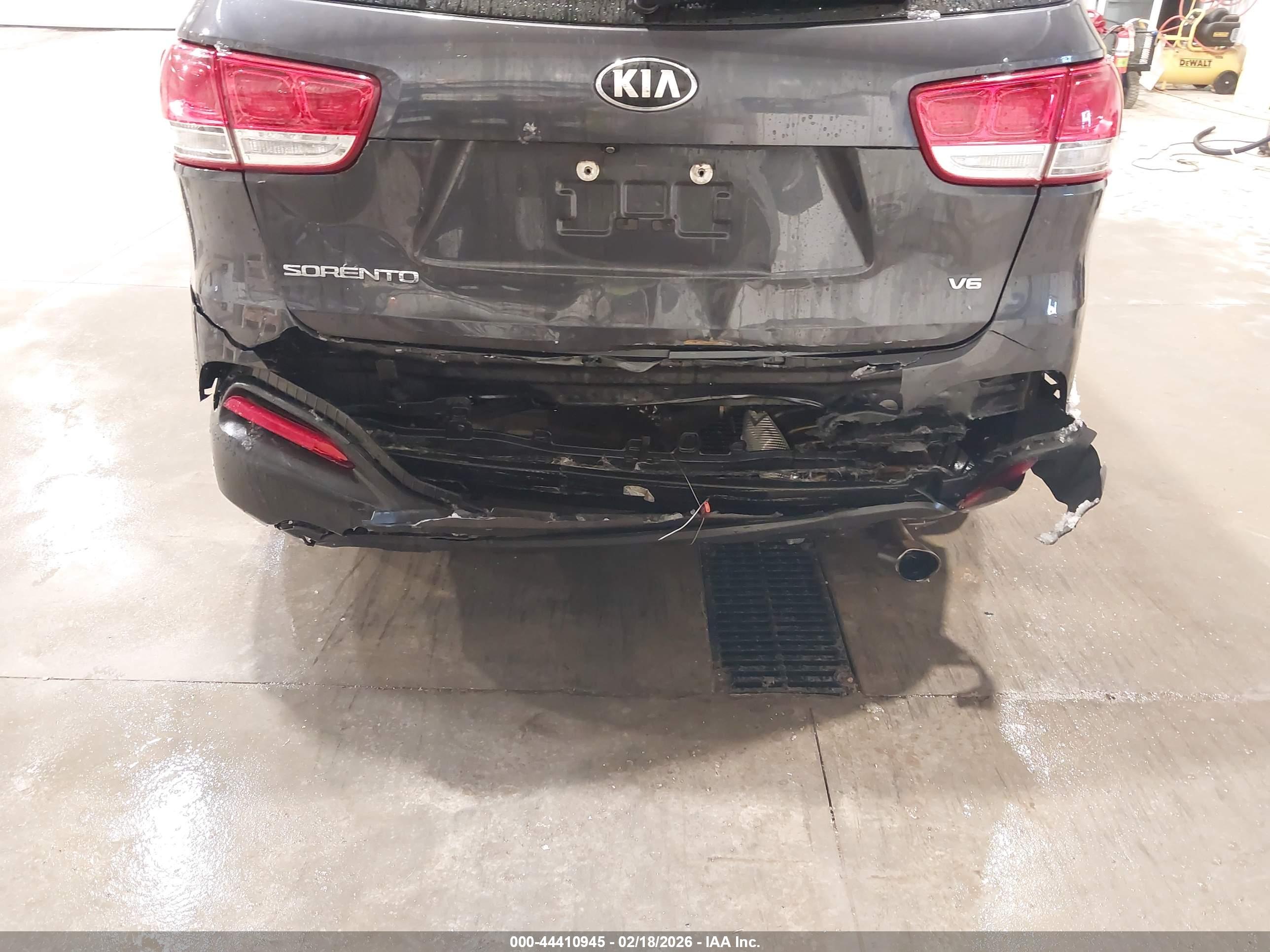 KIA SORENTO image 6