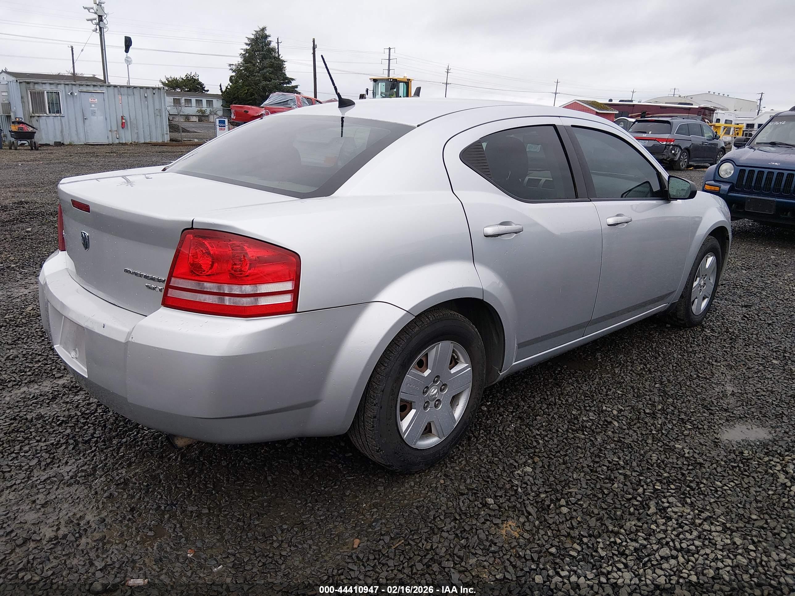 DODGE AVENGER image 4