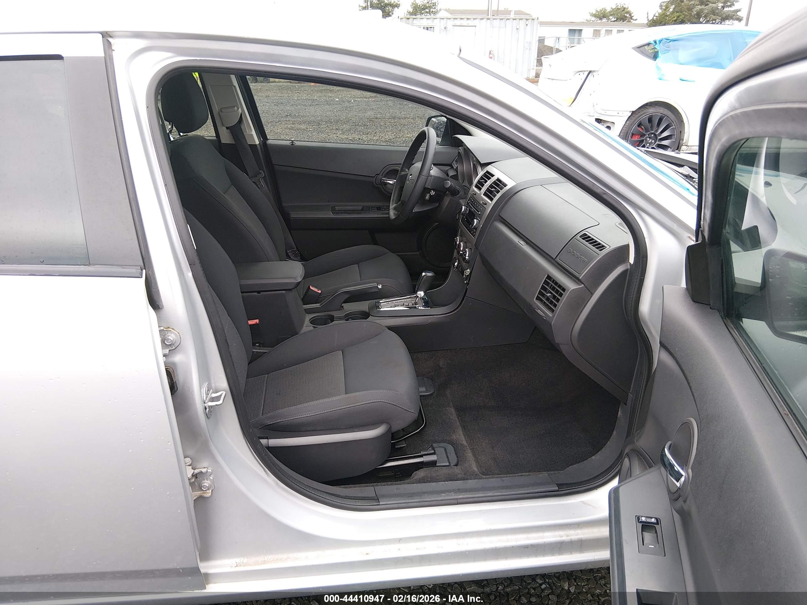 DODGE AVENGER image 5