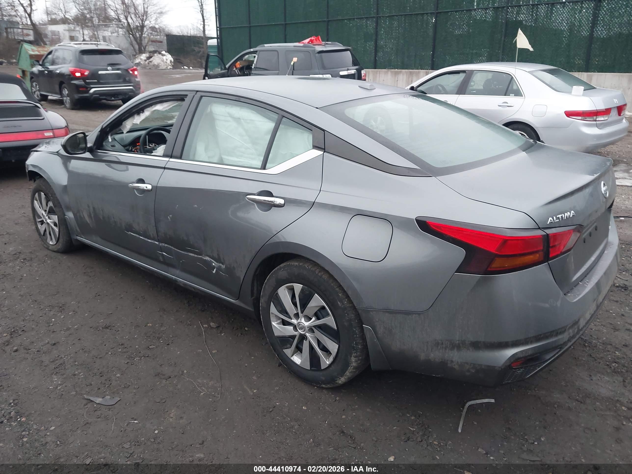 NISSAN ALTIMA image 3