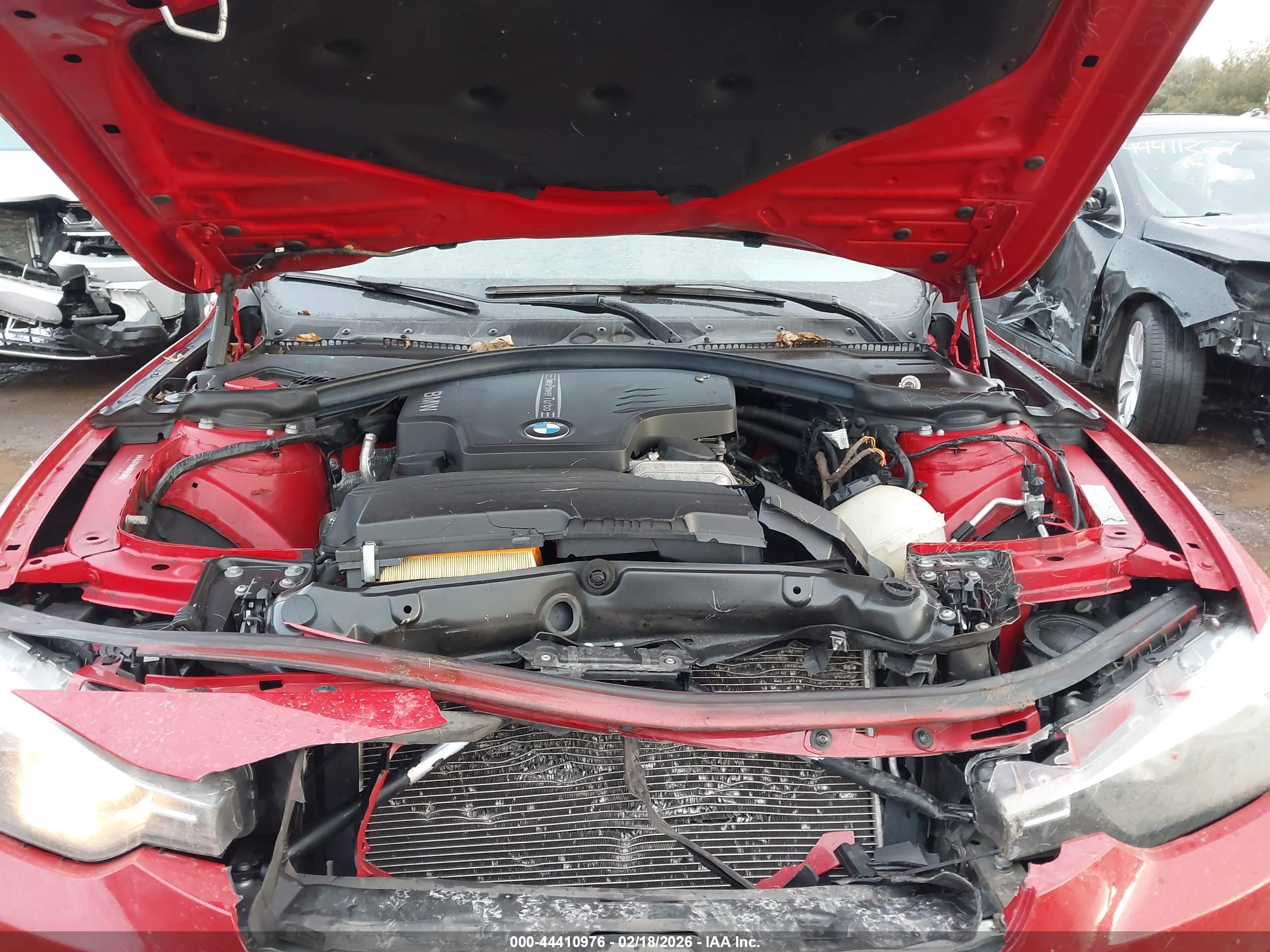 BMW 320I image 10