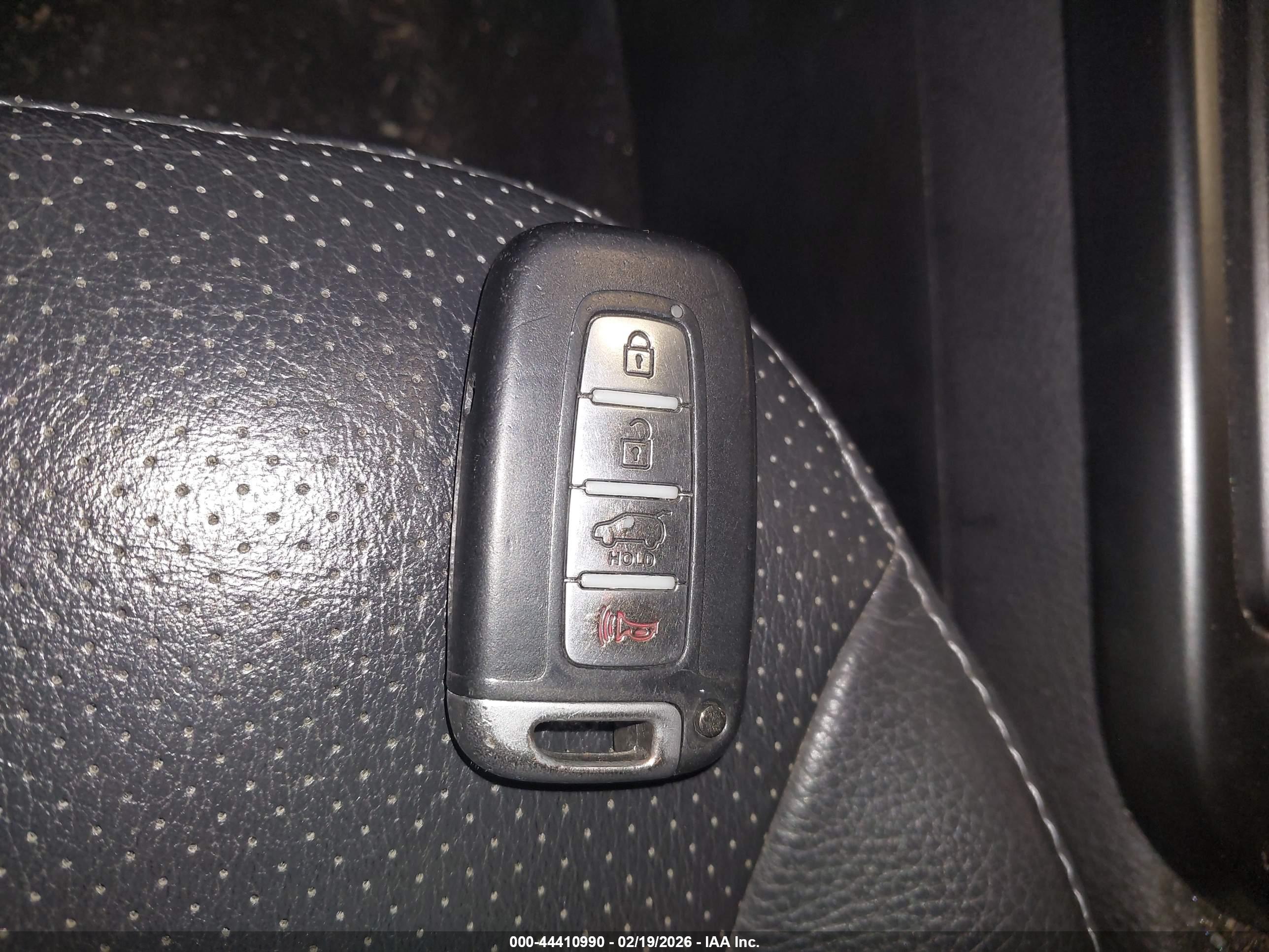 KIA SORENTO image 11