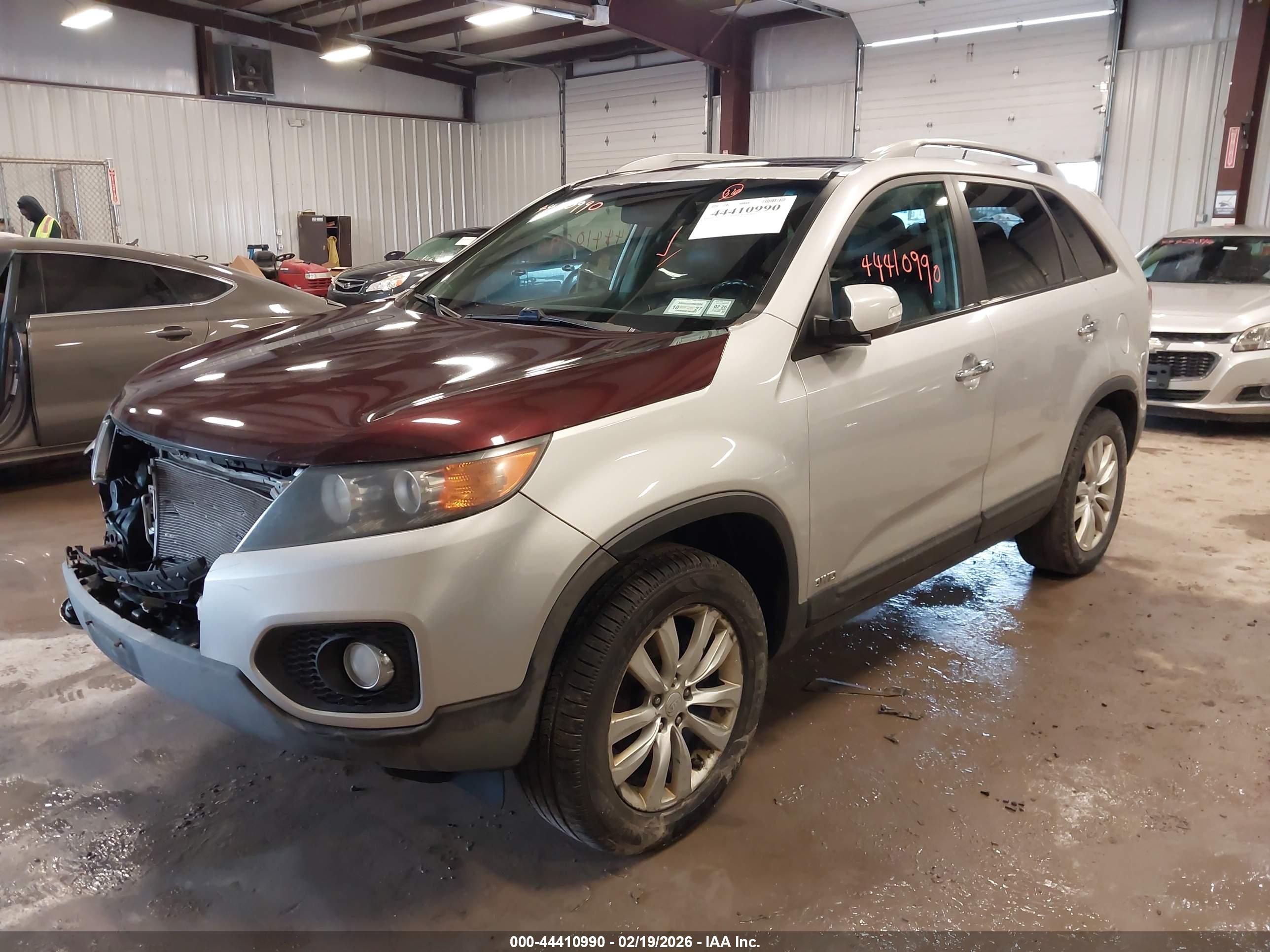 KIA SORENTO image 2
