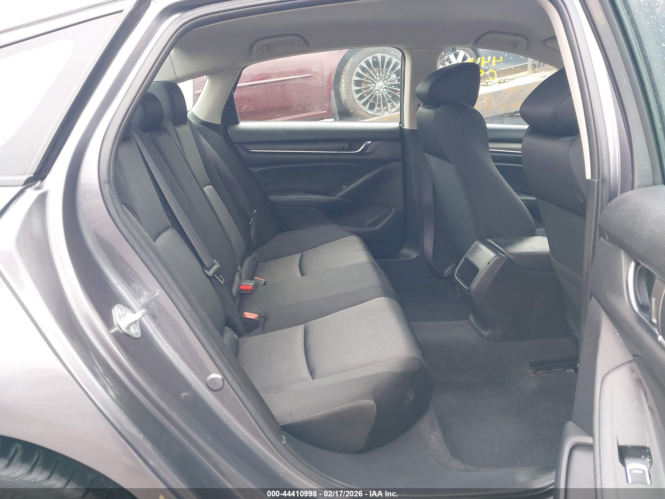 HONDA ACCORD image 8