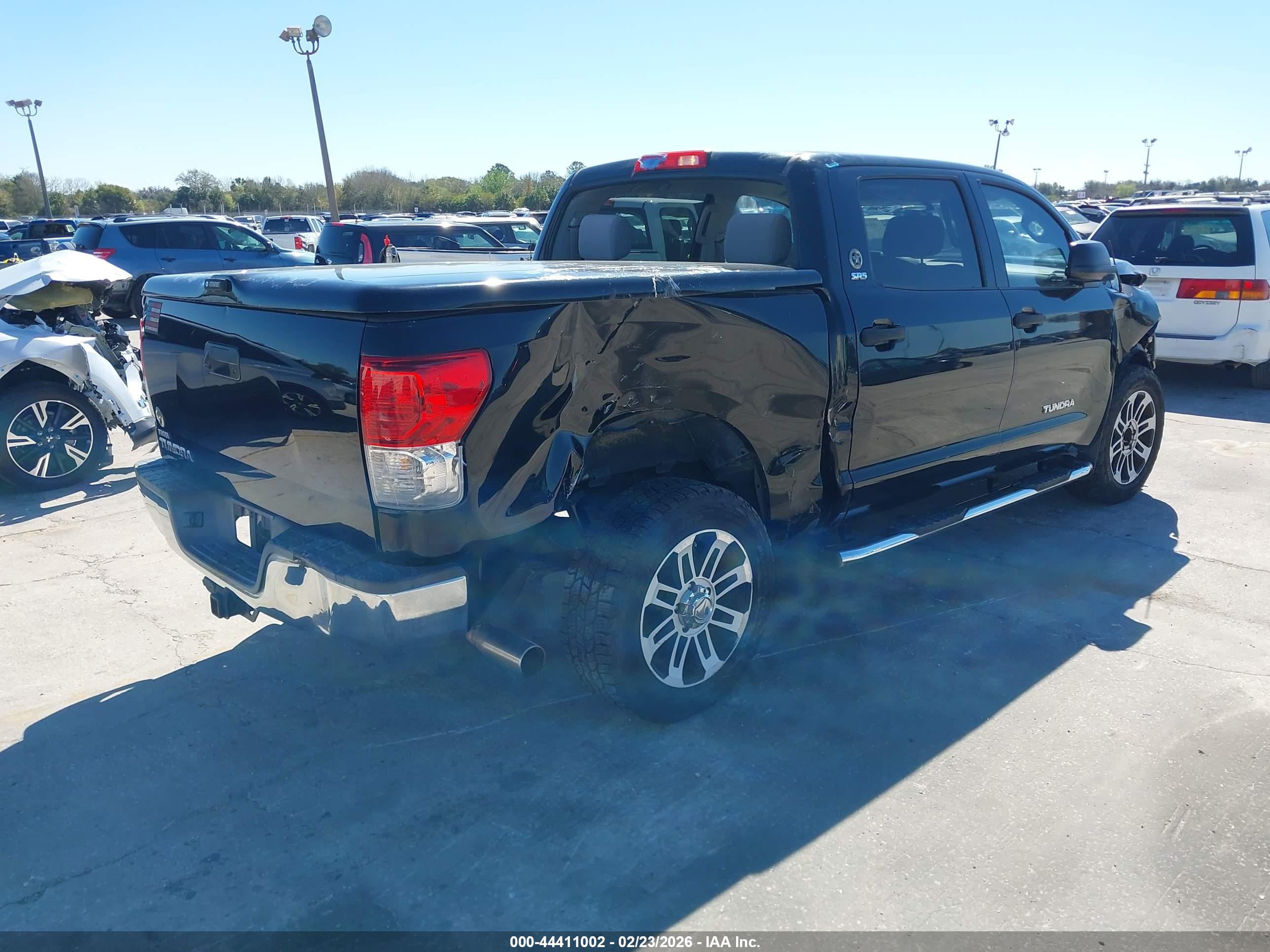 TOYOTA TUNDRA image 4
