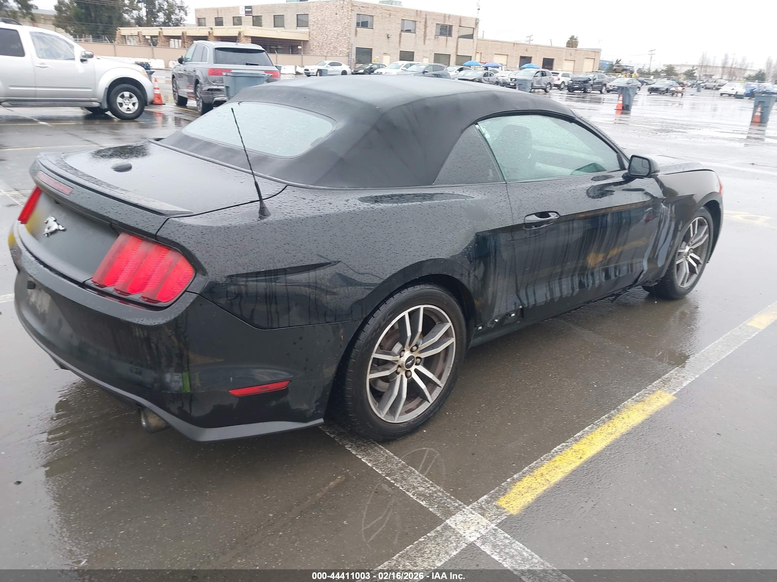 FORD MUSTANG image 4