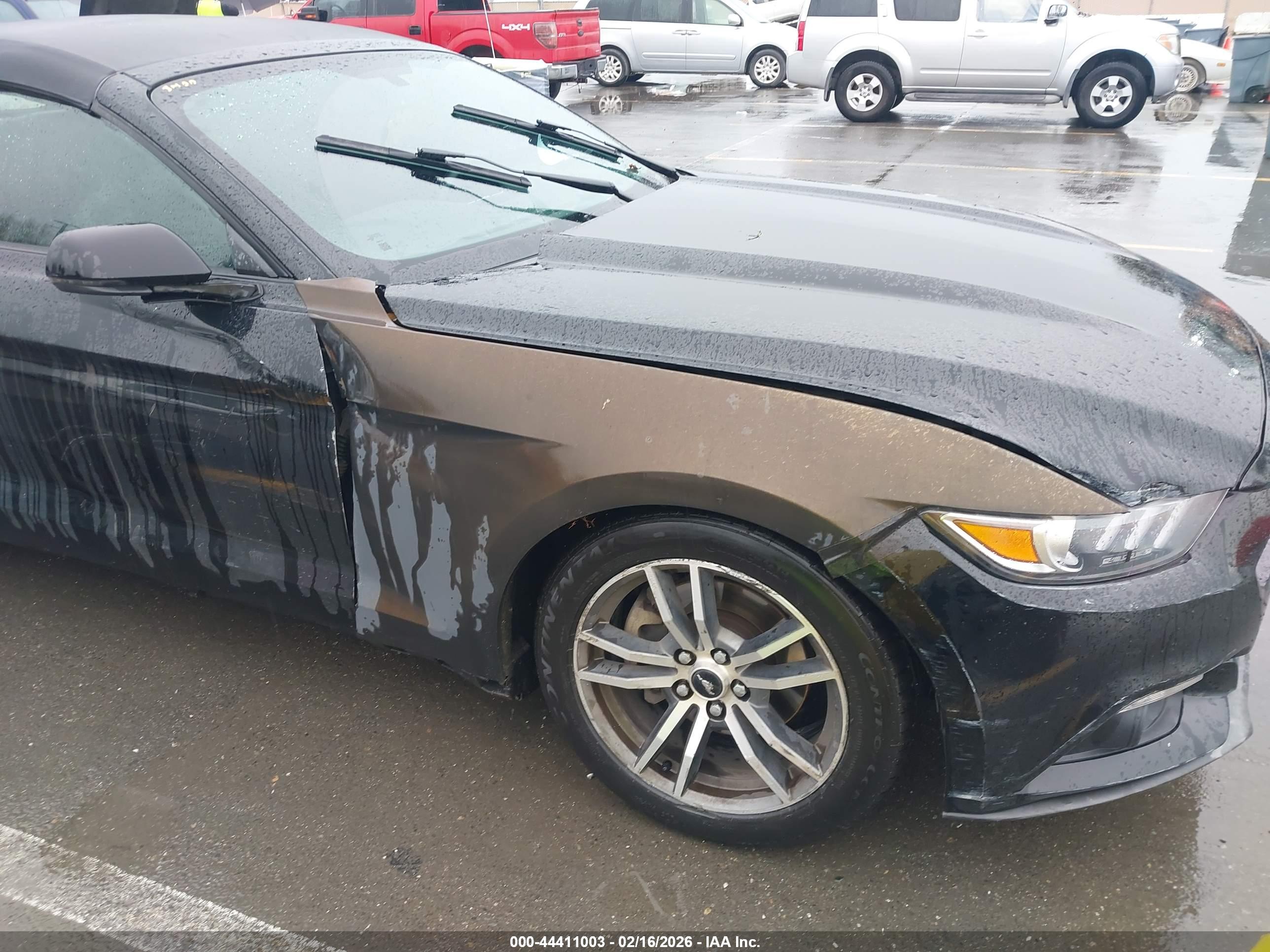 FORD MUSTANG image 6