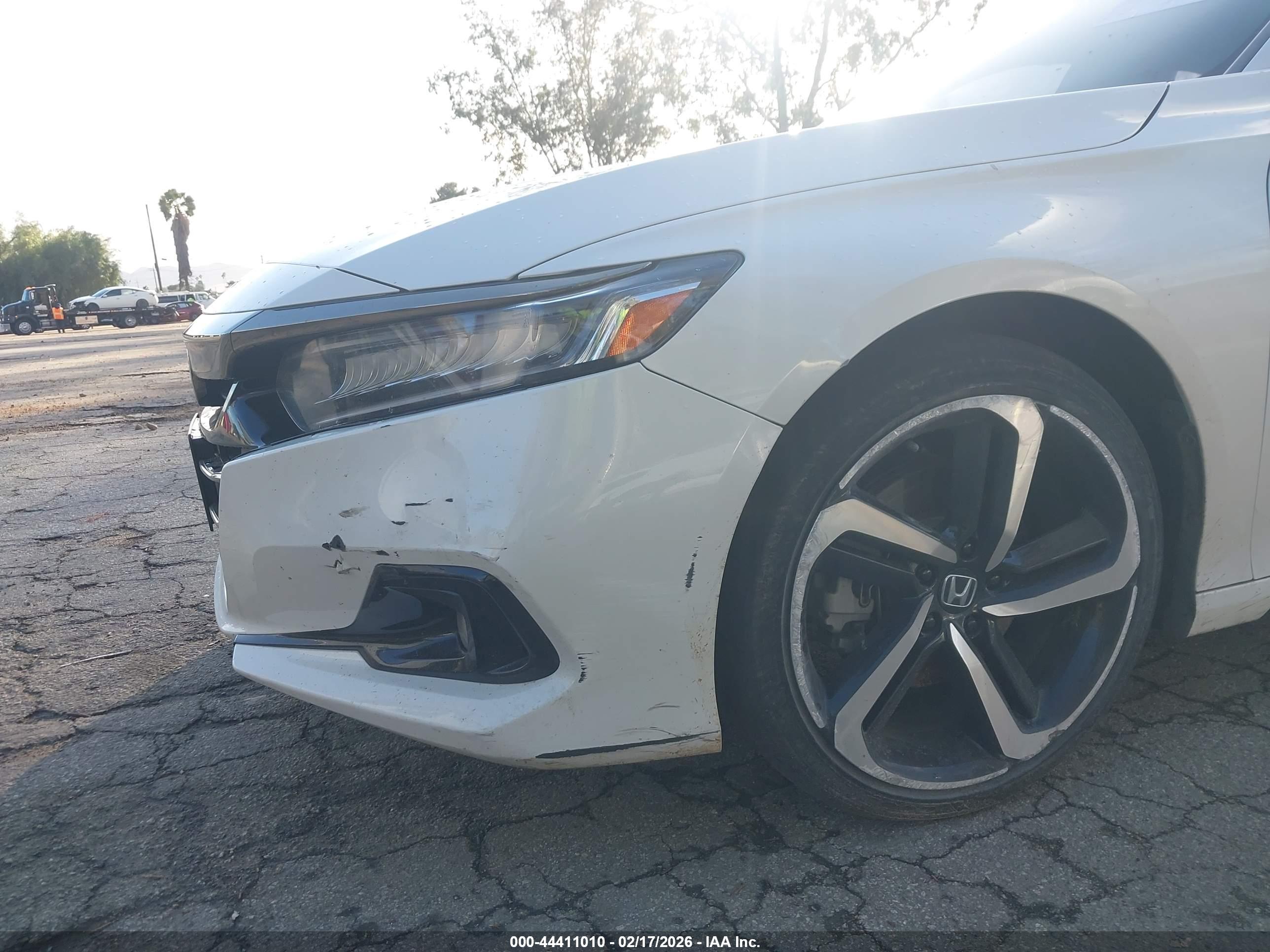 HONDA ACCORD image 6