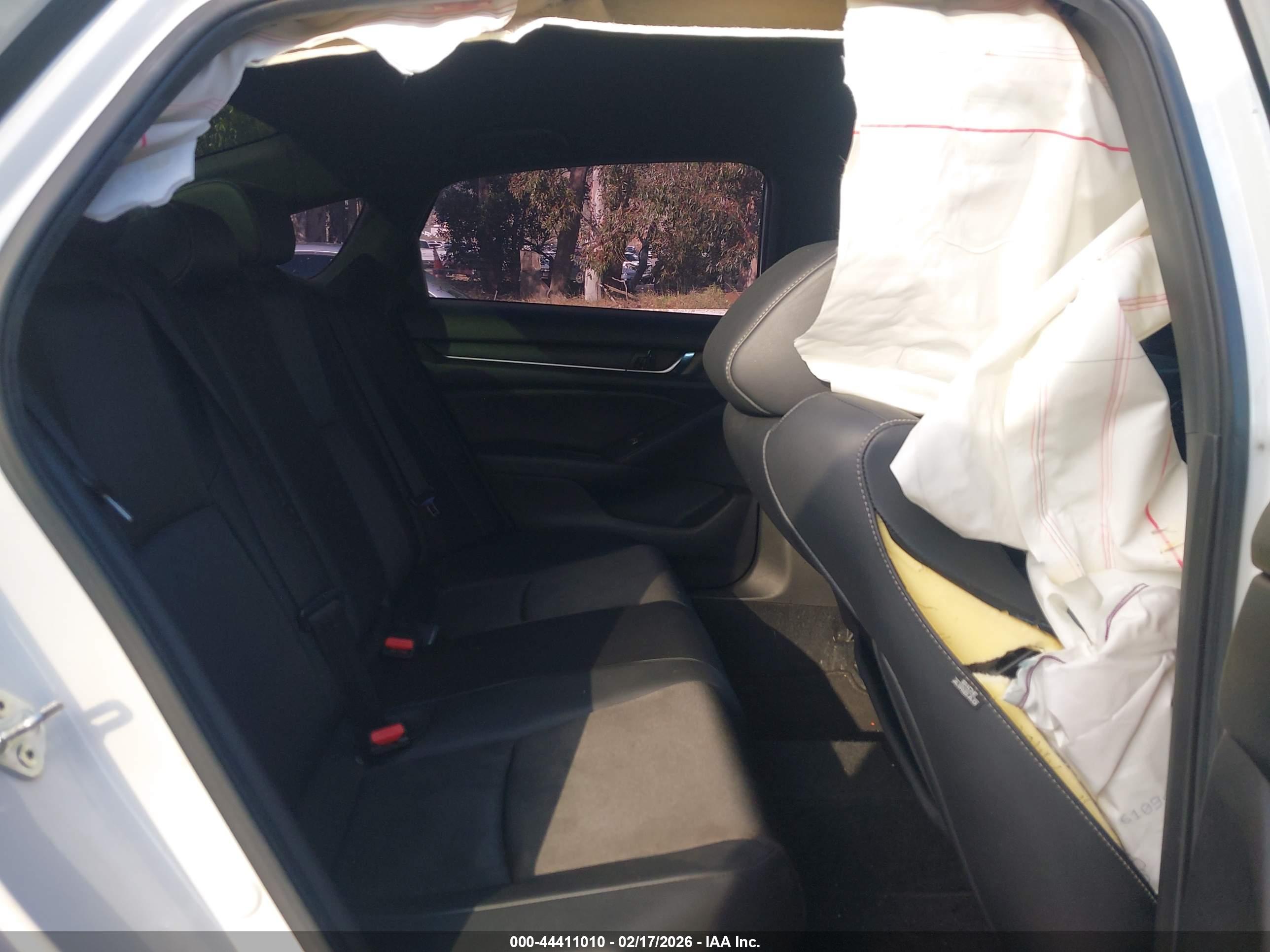 HONDA ACCORD image 8