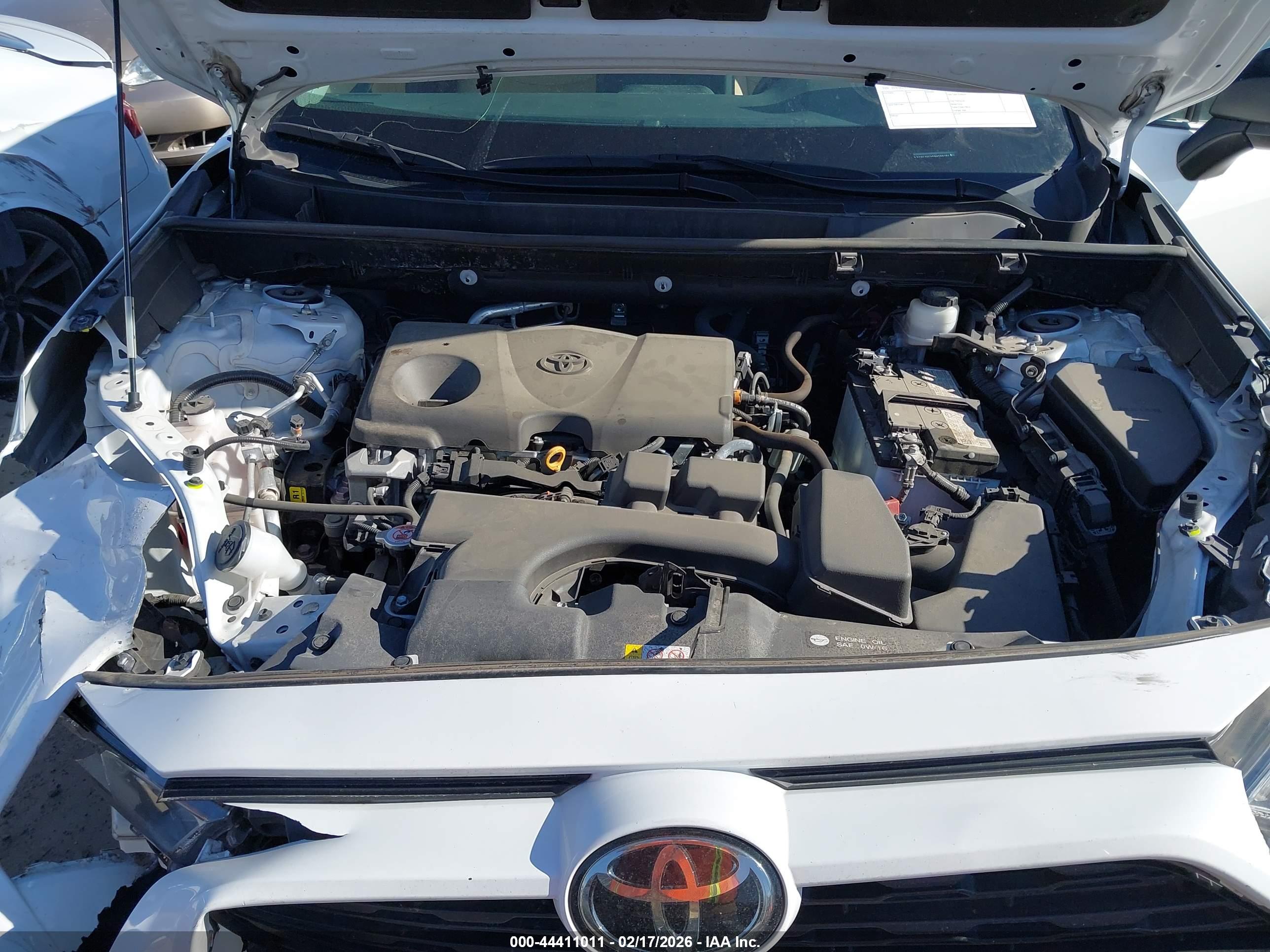 TOYOTA RAV4 image 10