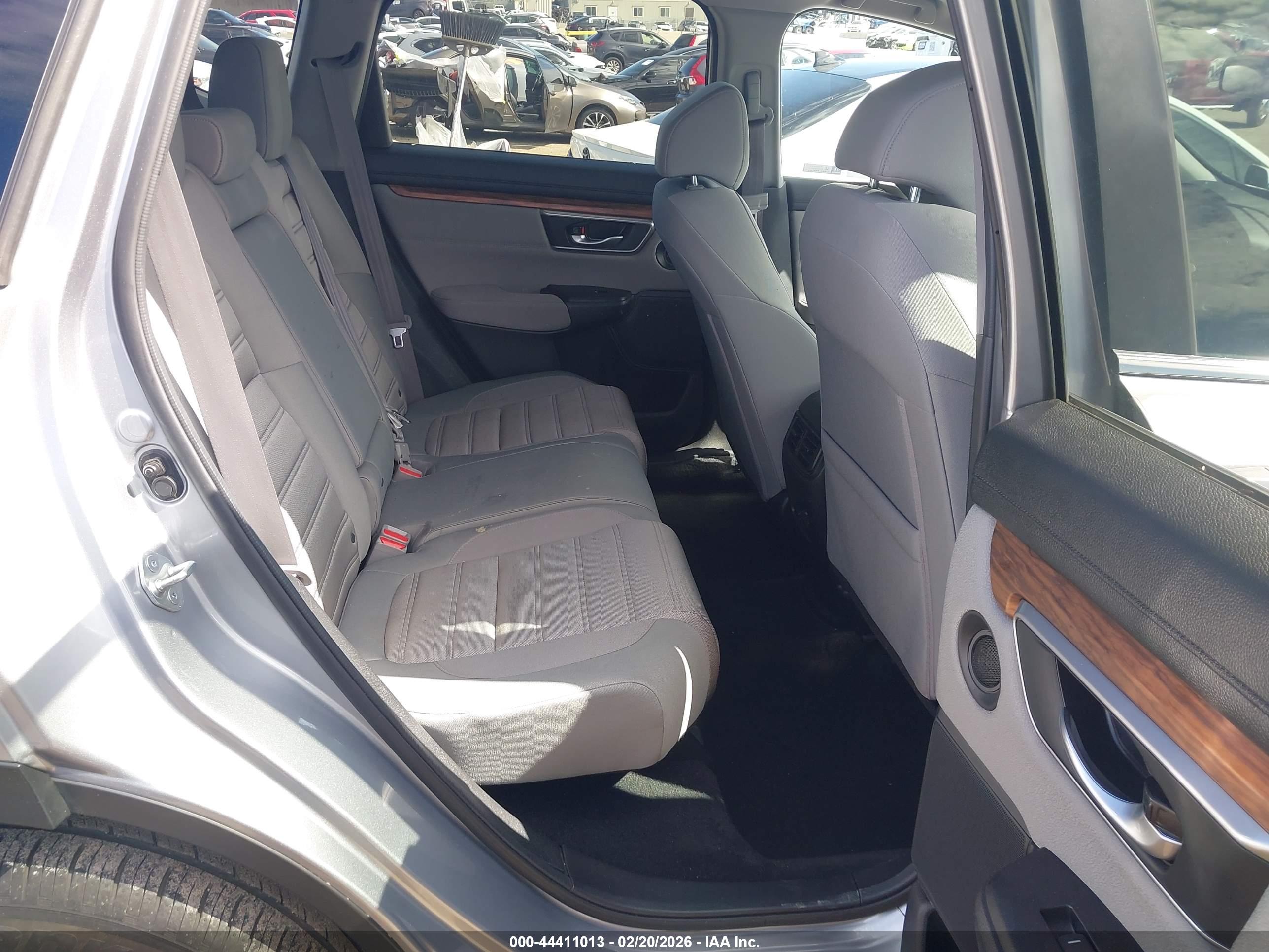 HONDA CR-V image 8