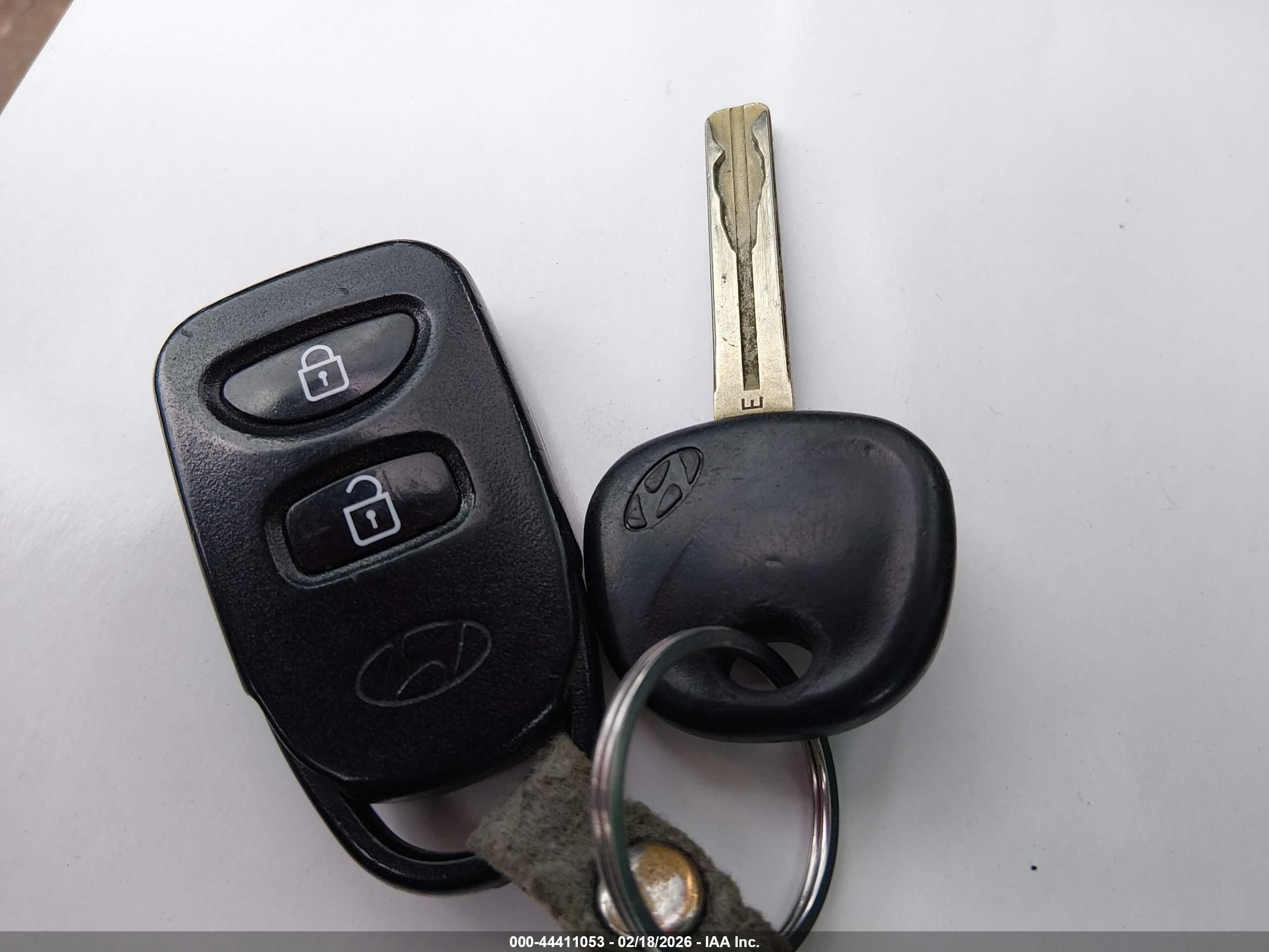 HYUNDAI TUCSON image 11
