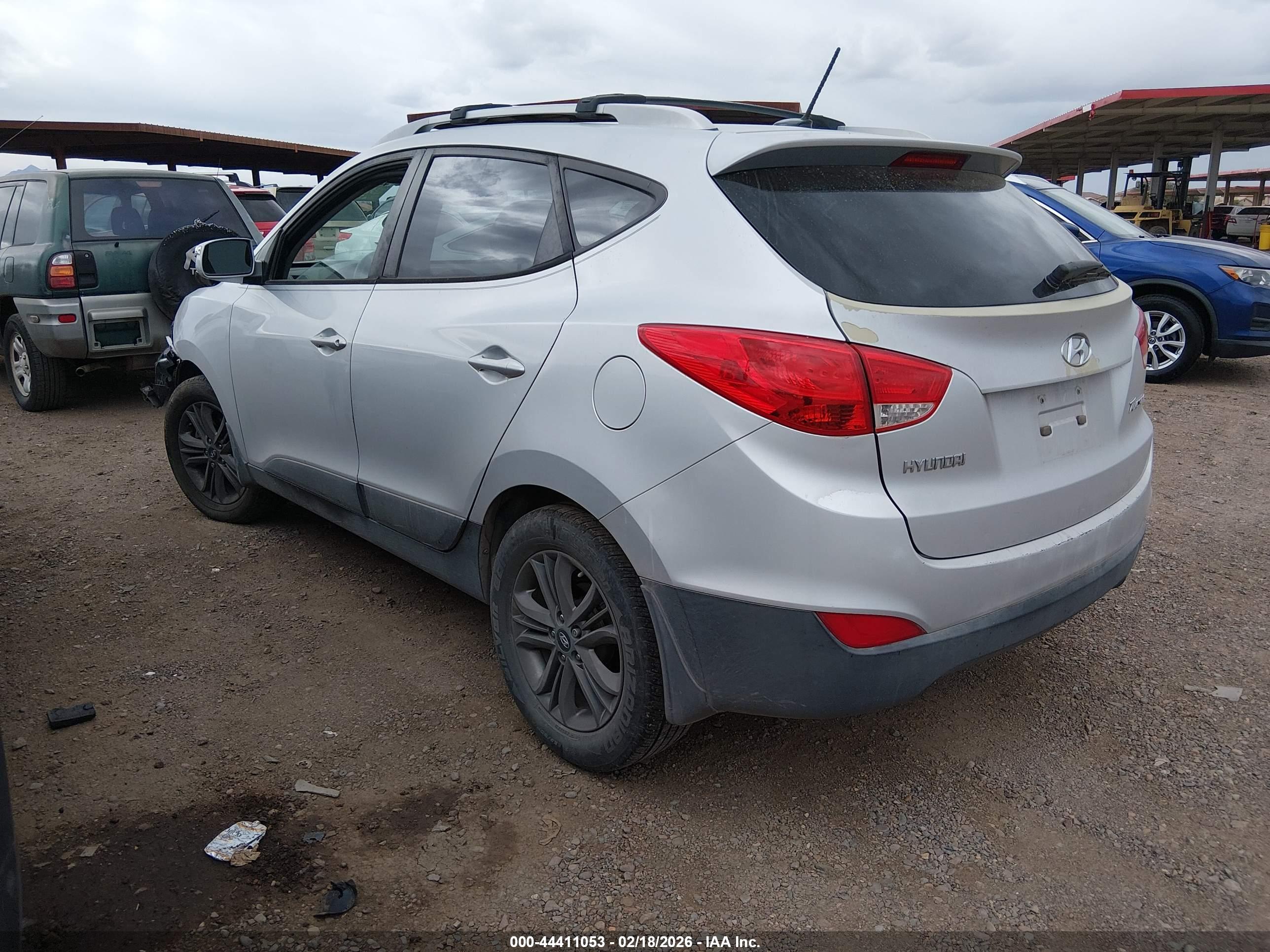 HYUNDAI TUCSON image 3