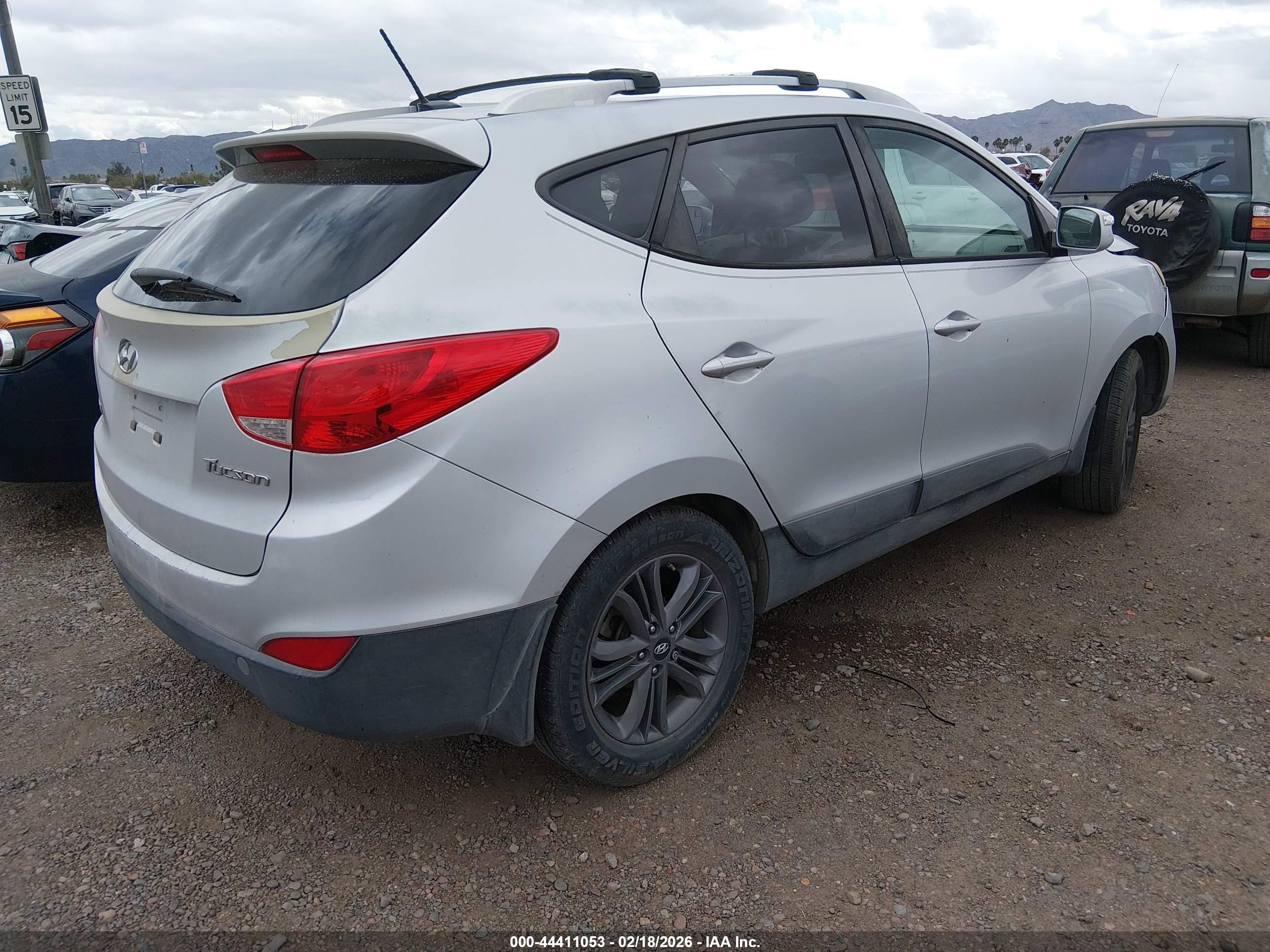 HYUNDAI TUCSON image 4