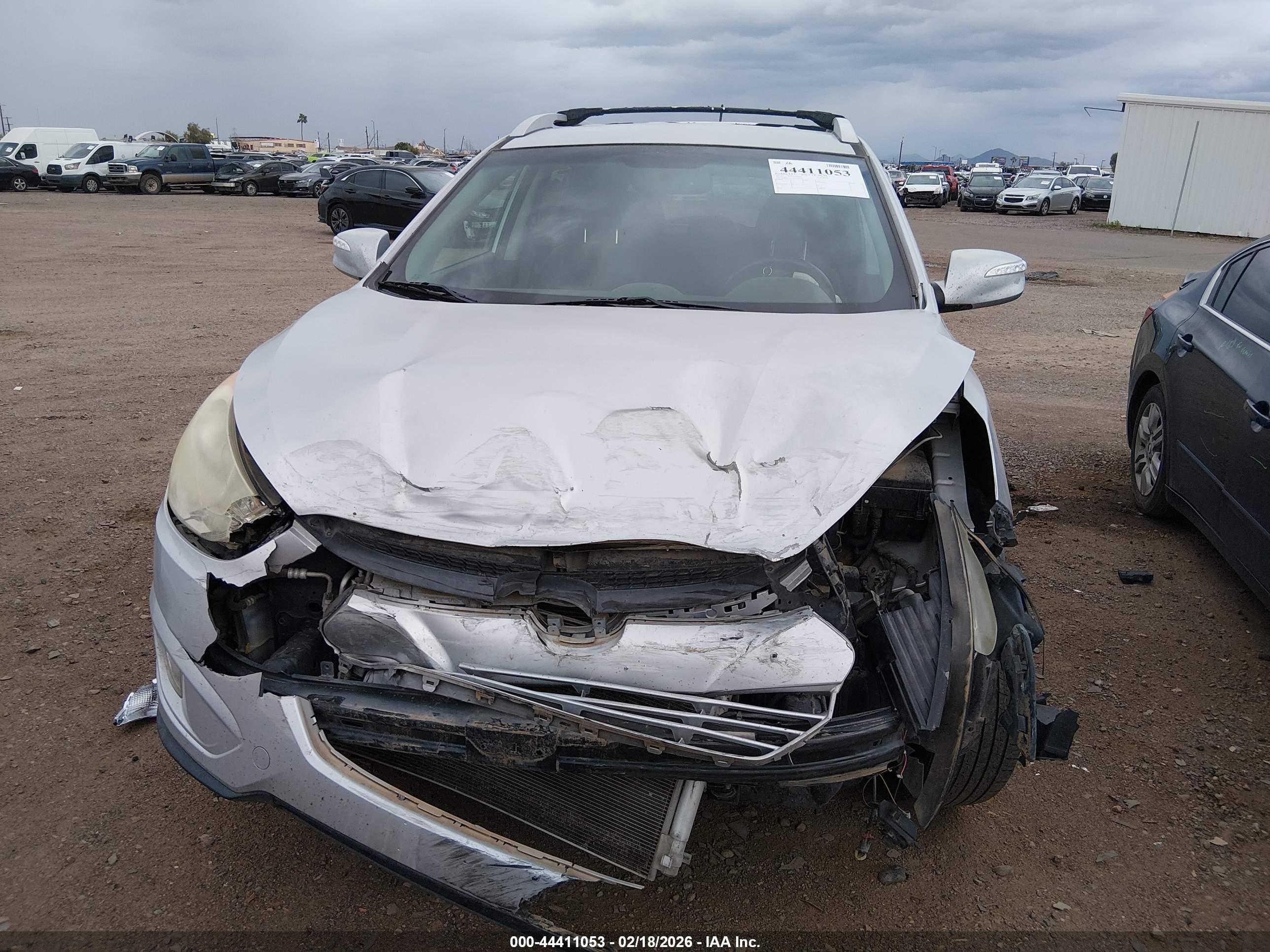 HYUNDAI TUCSON image 6