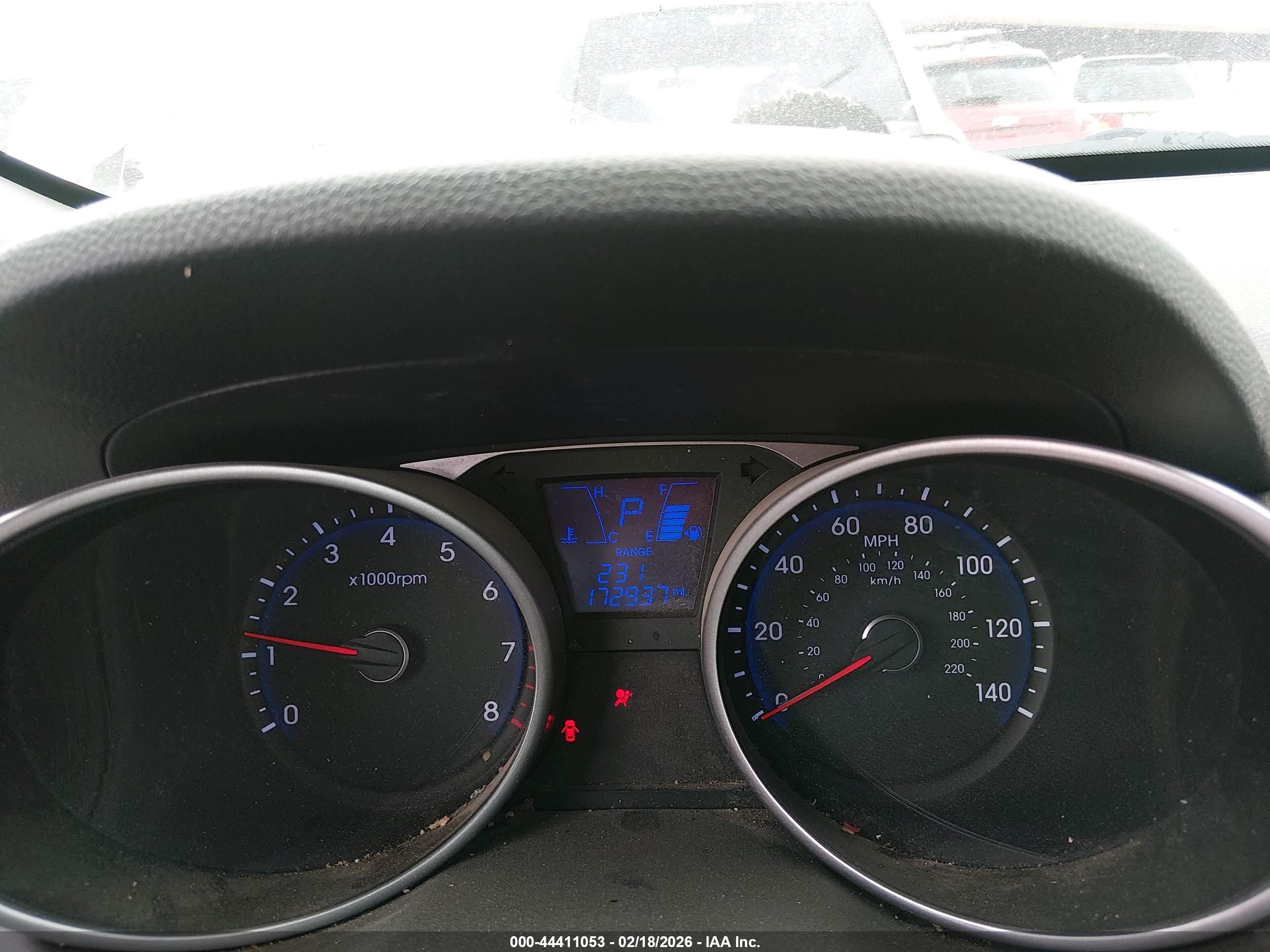 HYUNDAI TUCSON image 7