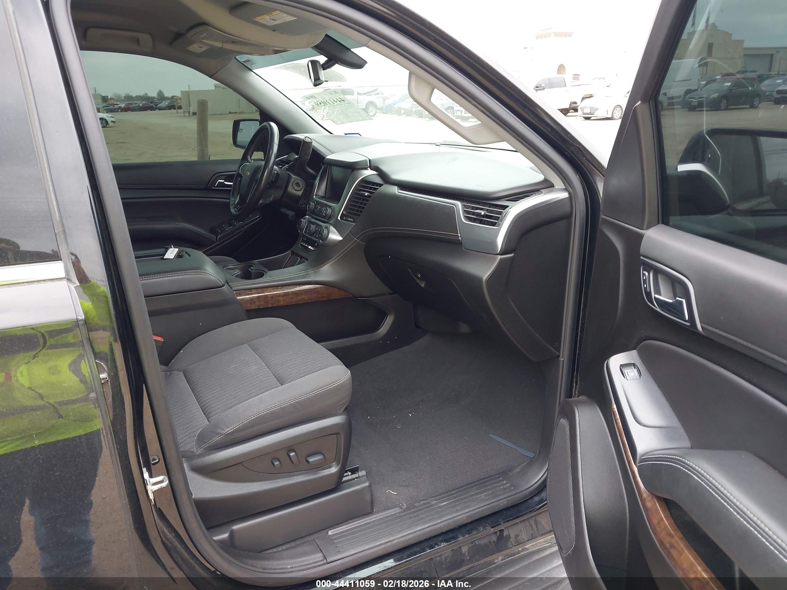 CHEVROLET TAHOE image 5