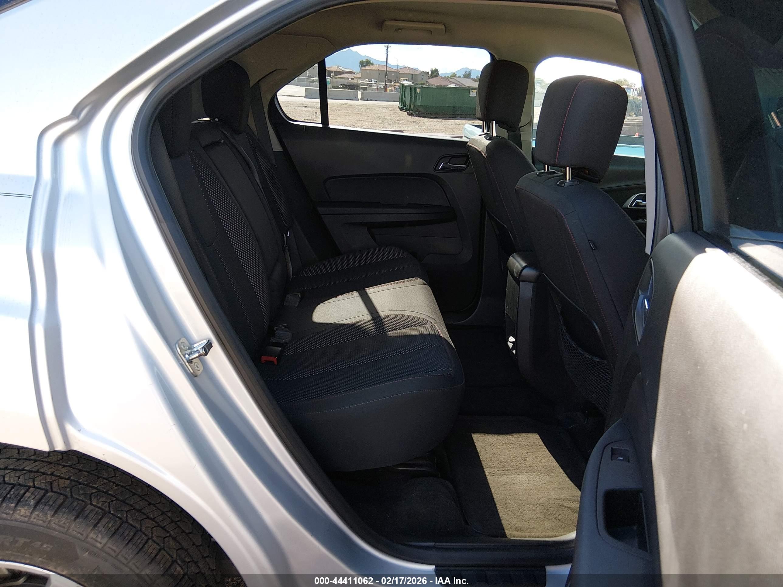 CHEVROLET EQUINOX image 8