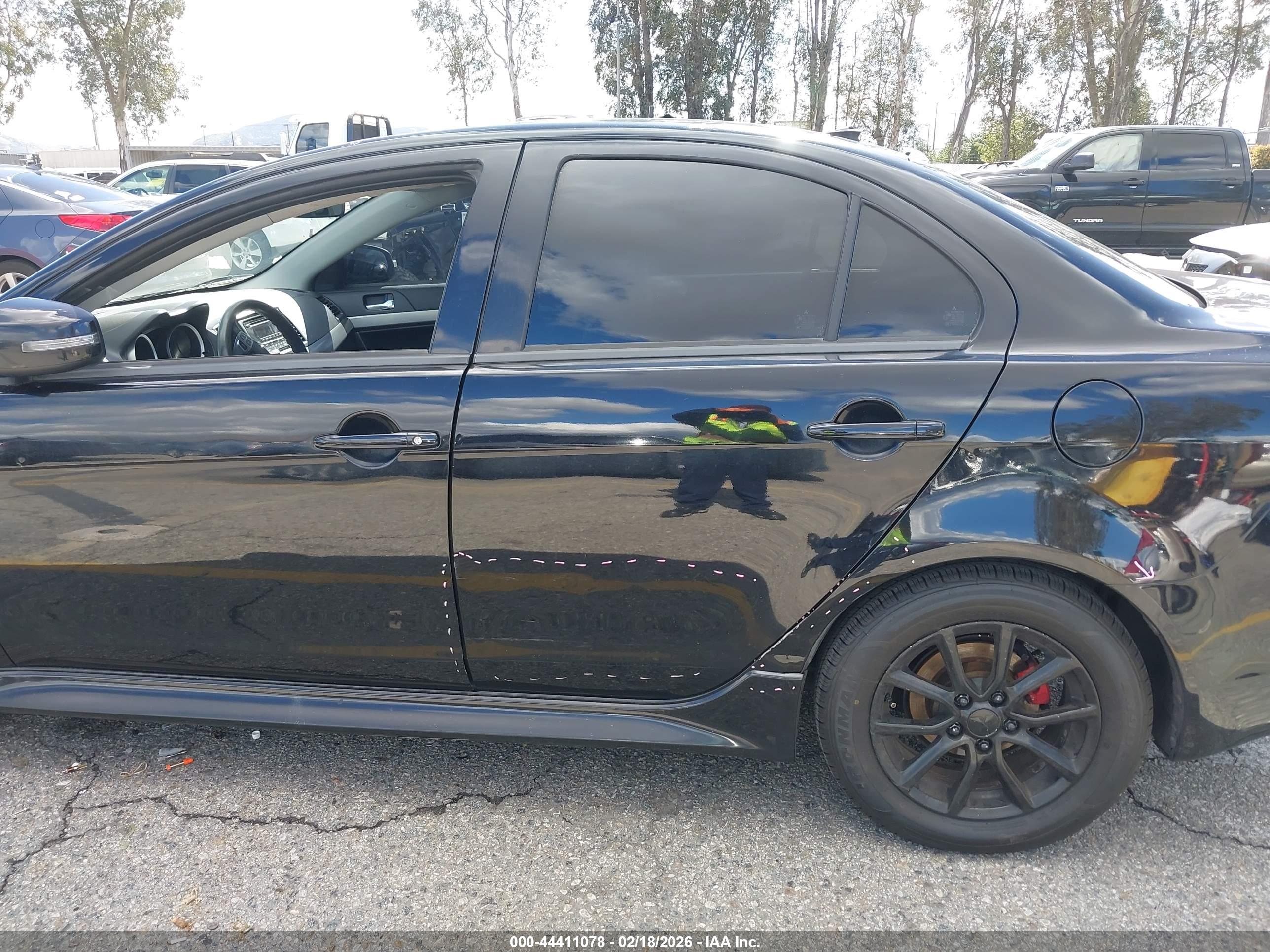 MITSUBISHI LANCER image 6