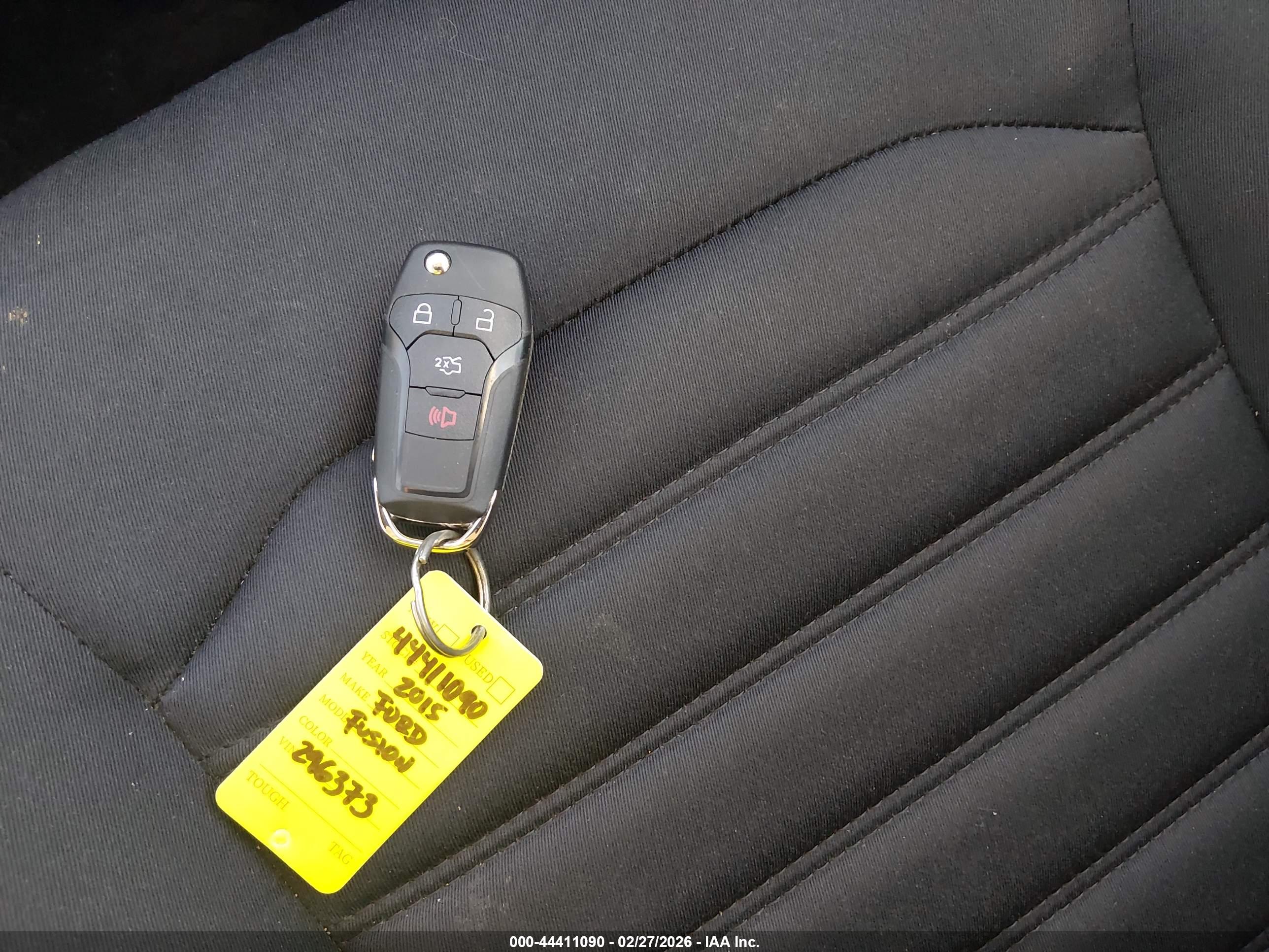 FORD FUSION image 11