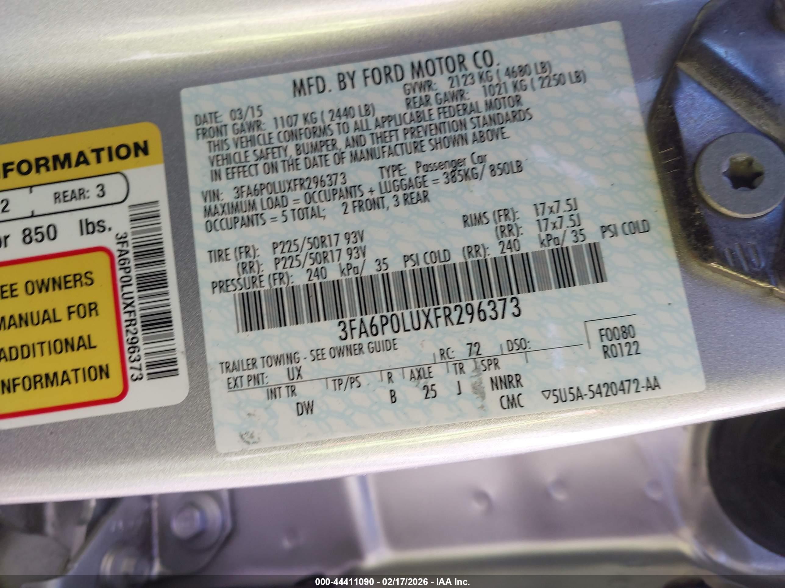 FORD FUSION image 9