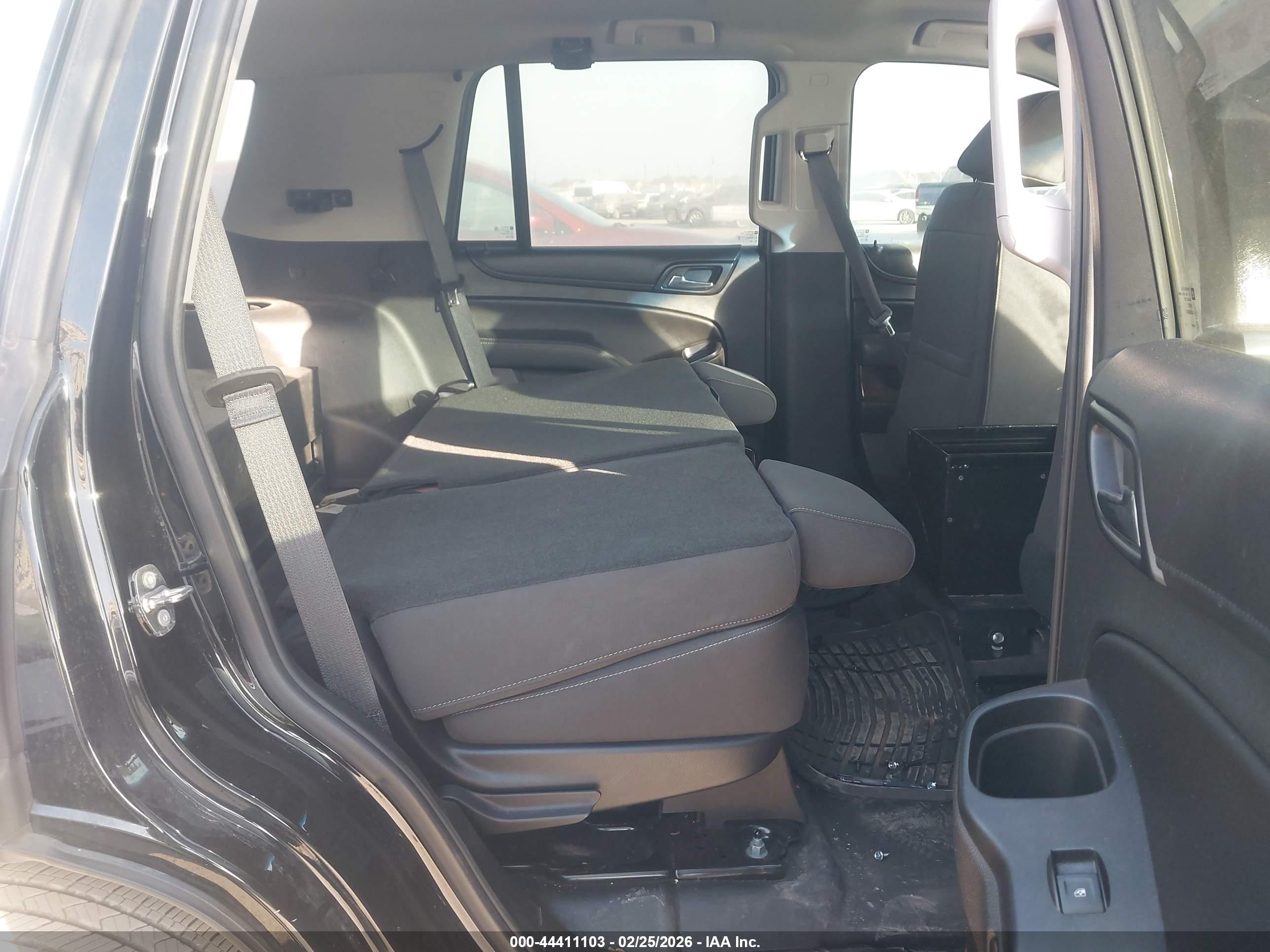 CHEVROLET TAHOE image 8
