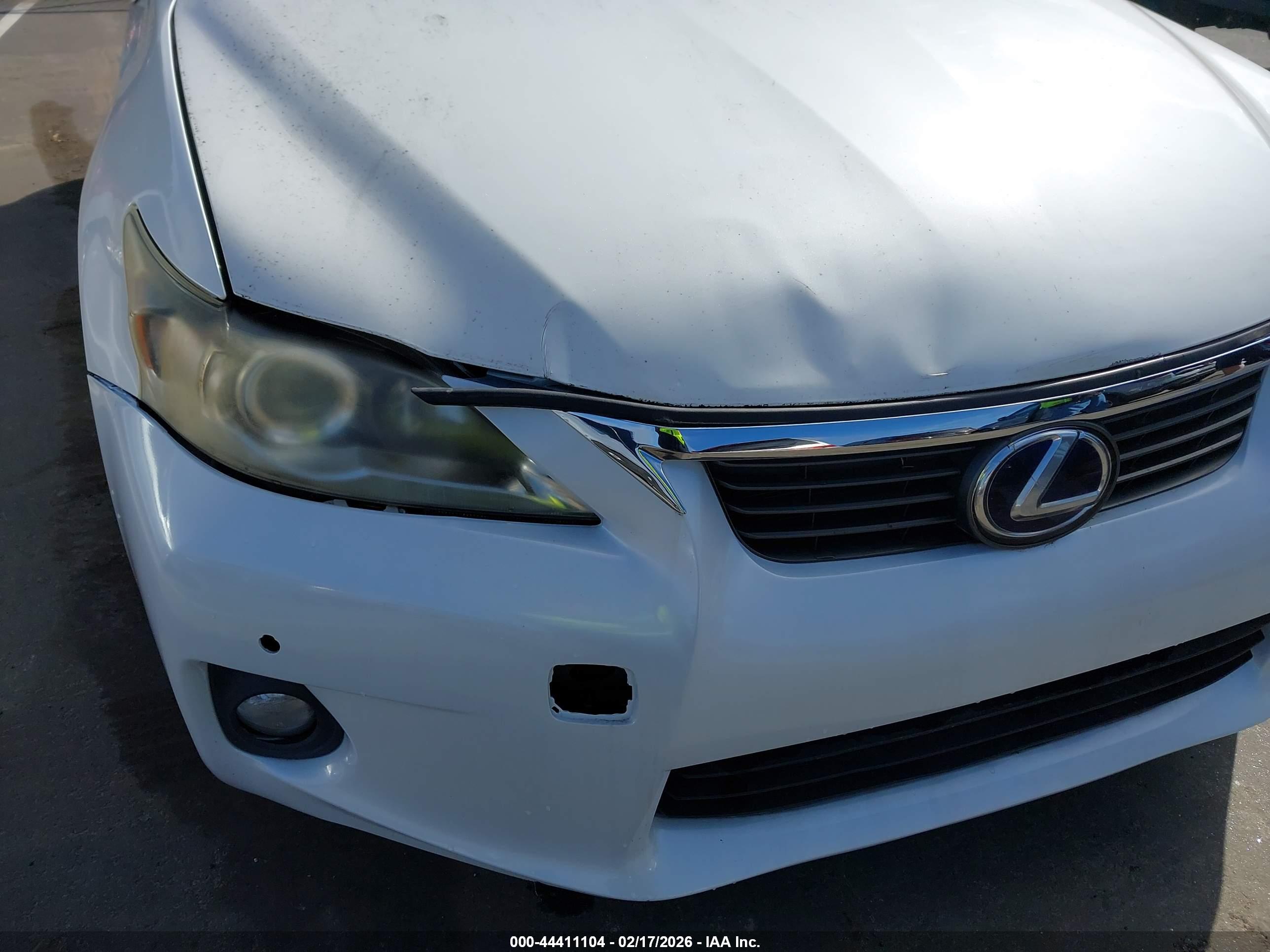 LEXUS CT image 6