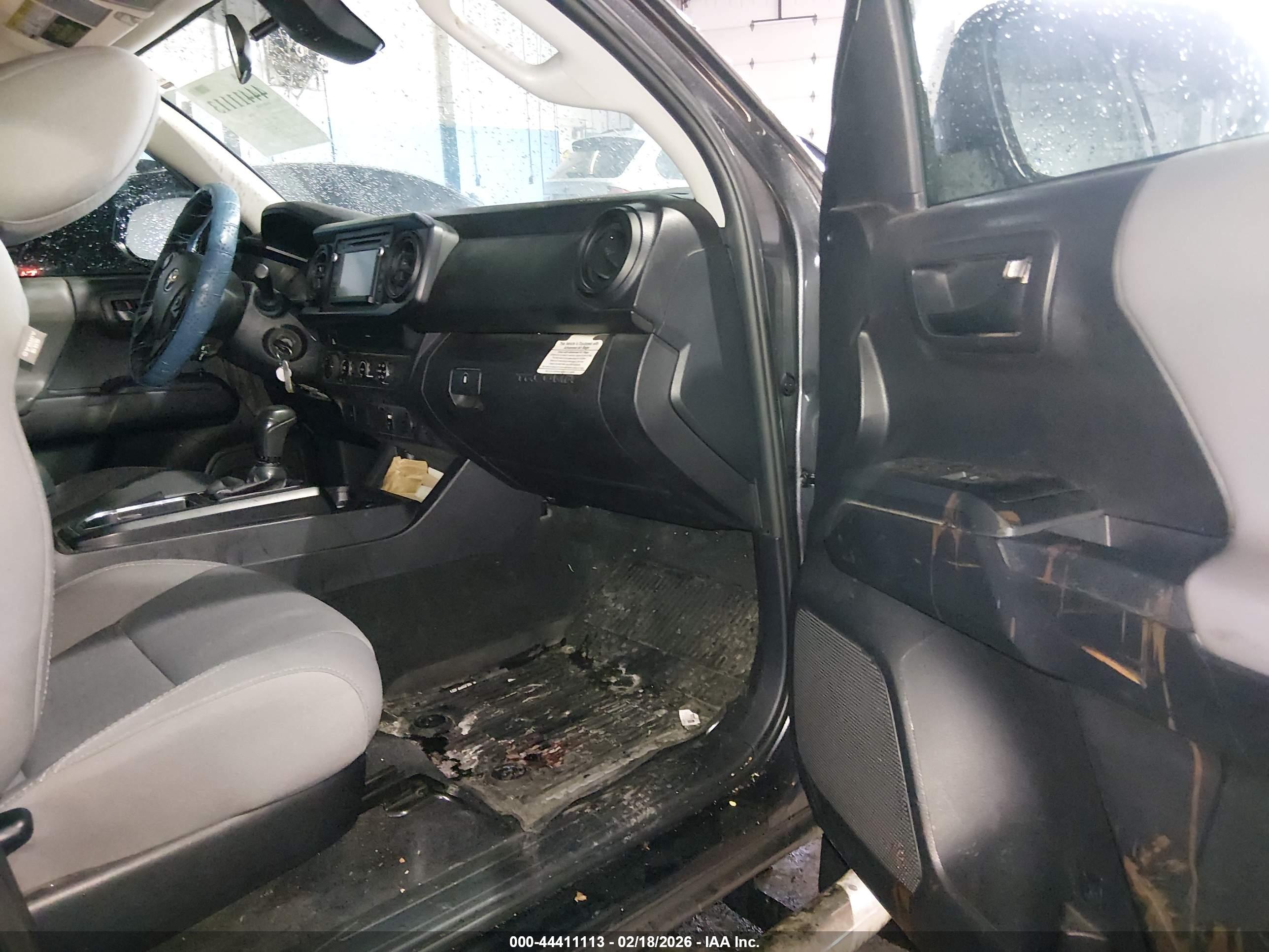 TOYOTA TACOMA image 5