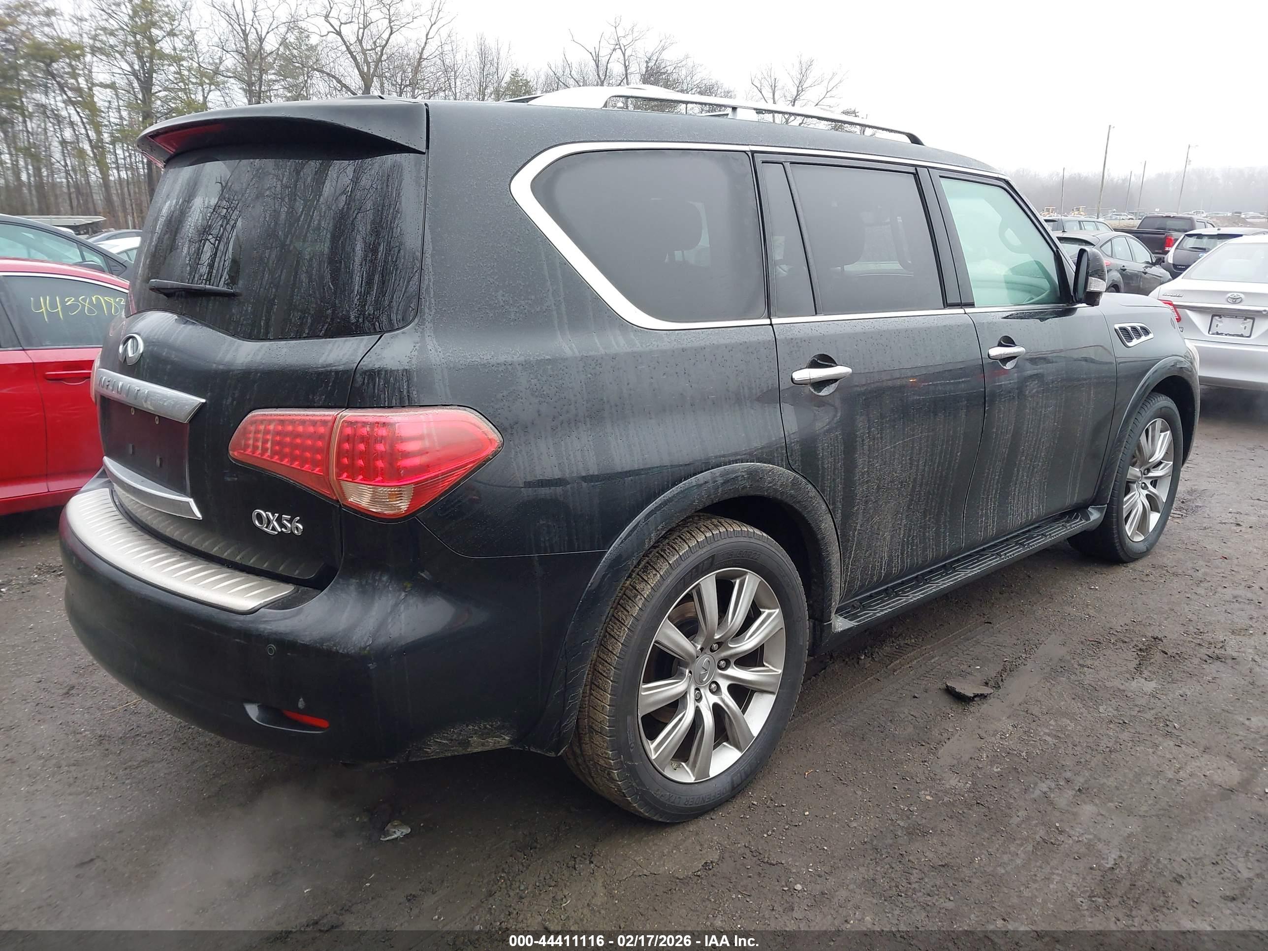 INFINITI QX56 image 4