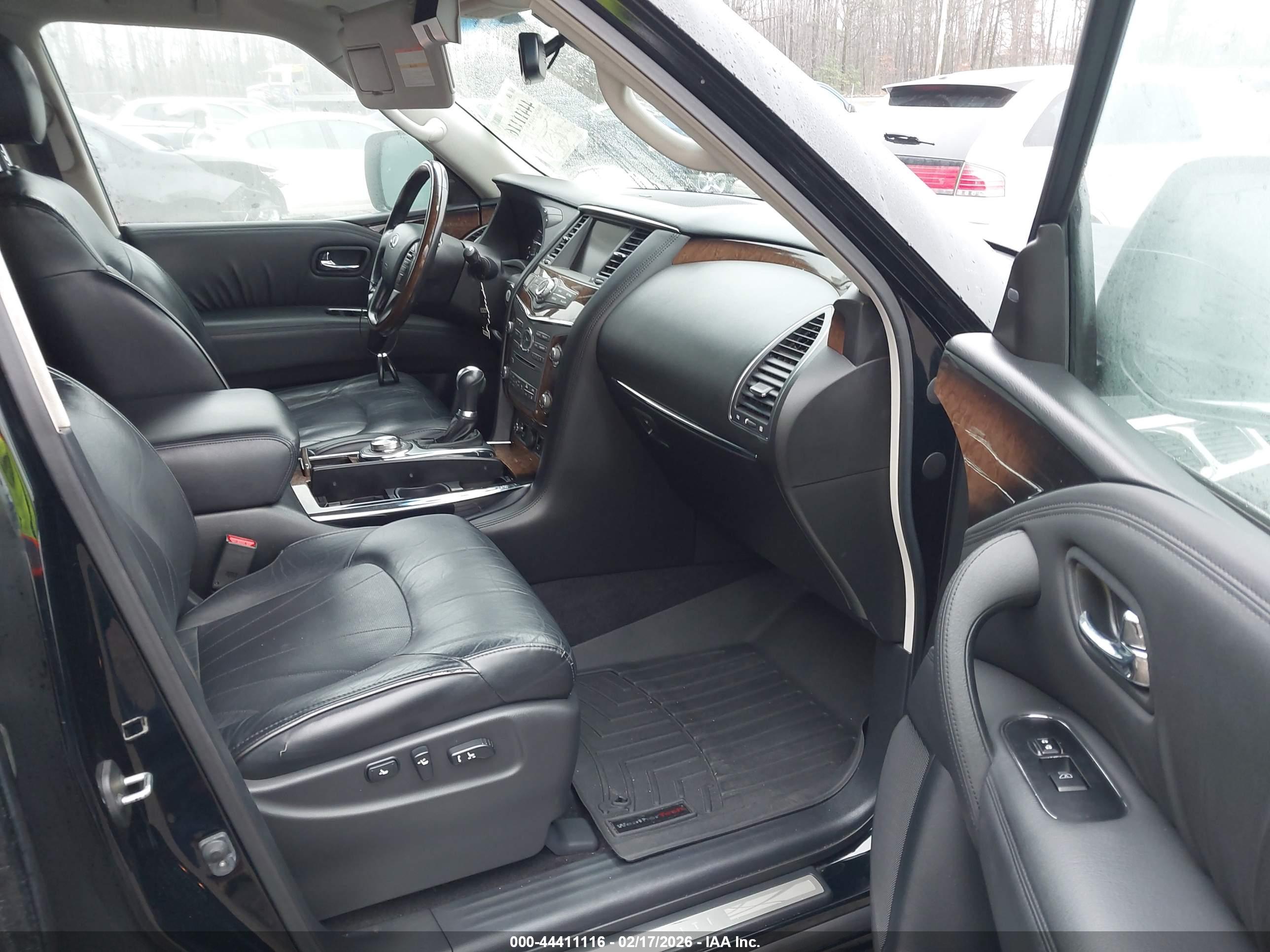INFINITI QX56 image 5