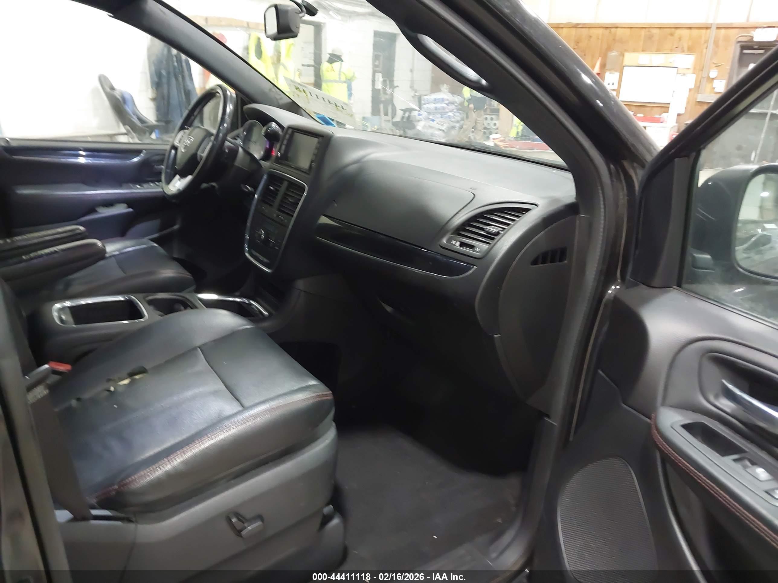 DODGE GRAND image 5