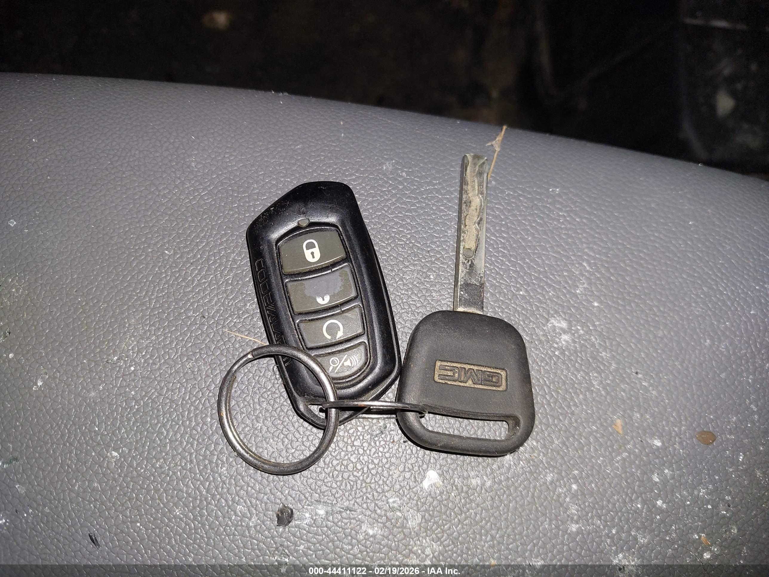GMC SIERRA image 11