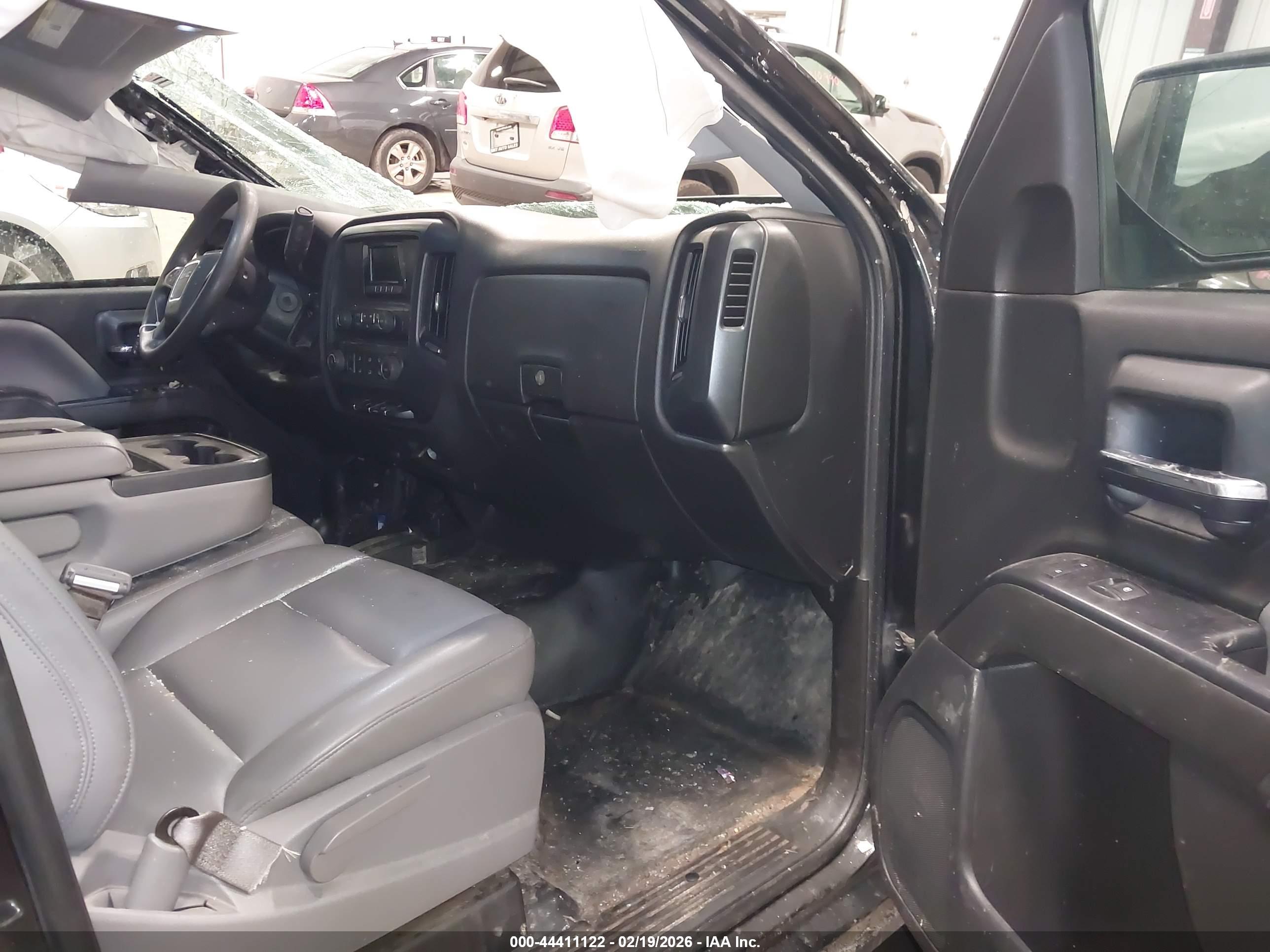 GMC SIERRA image 5